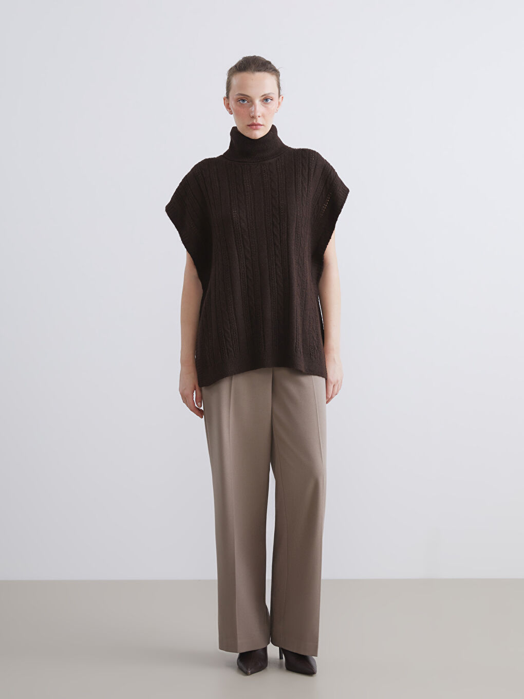 سوییتەری تریکۆی یاخە بەرزی ئاجورداری ژنان-1