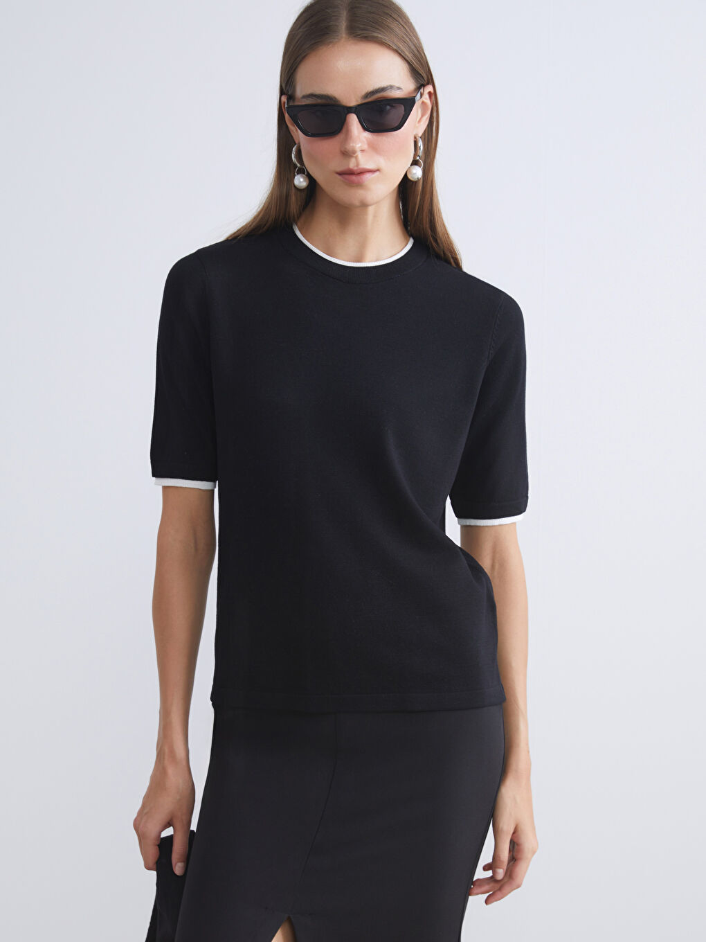 Siyah Bisiklet Yaka Kadın Triko Kazak