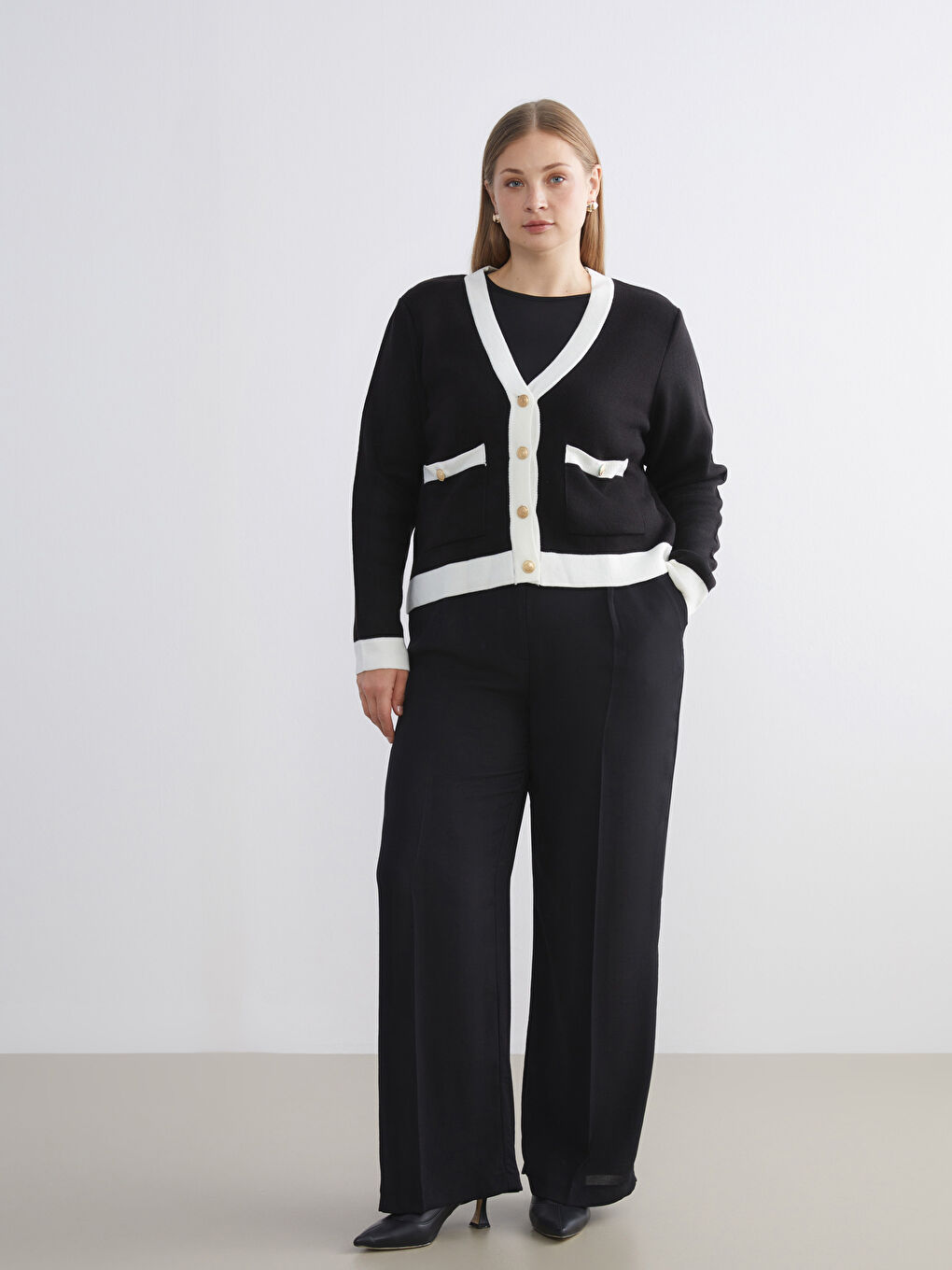 كارديجان تريكو نسائي بفتحة رقبة على شكل حرف V-5