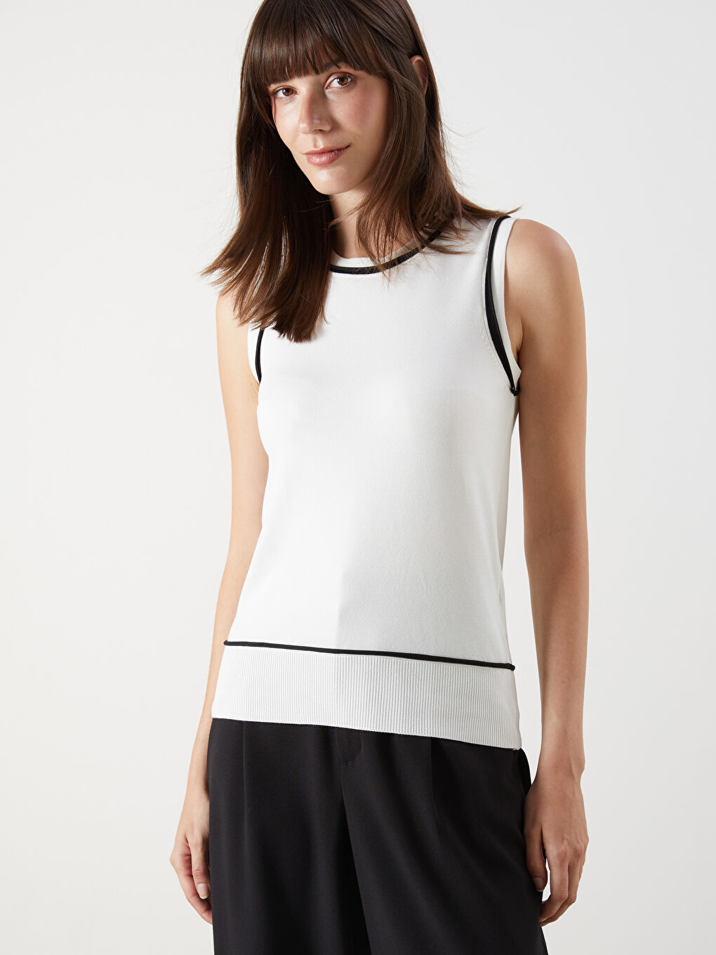 Ekru Bisiklet Yaka Kadın Triko Atlet