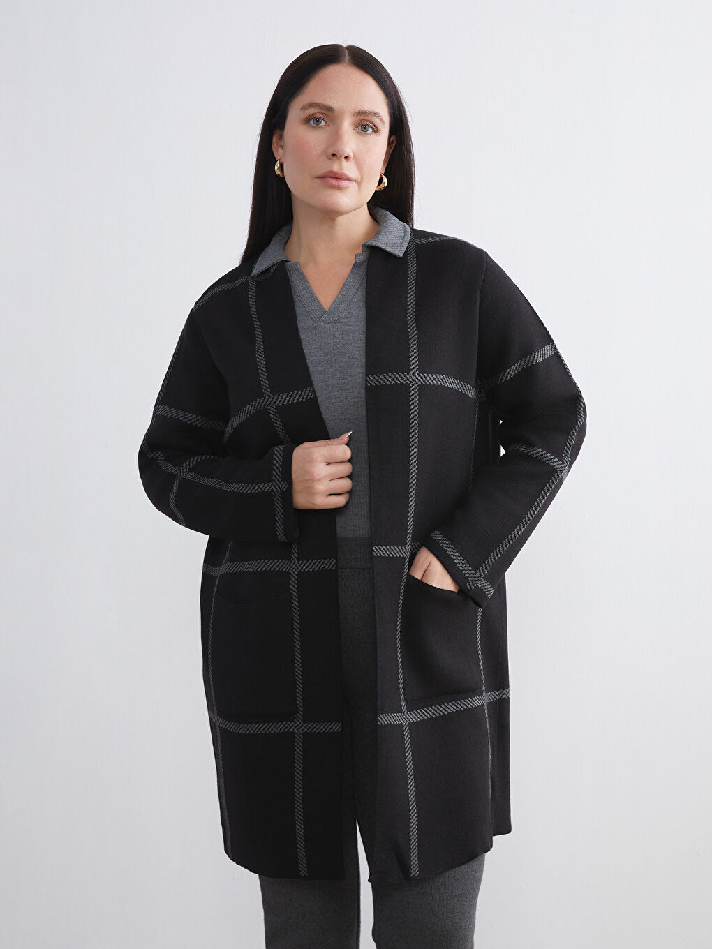 Siyah Şal Yaka Ekose Kadın Triko Hırka-1