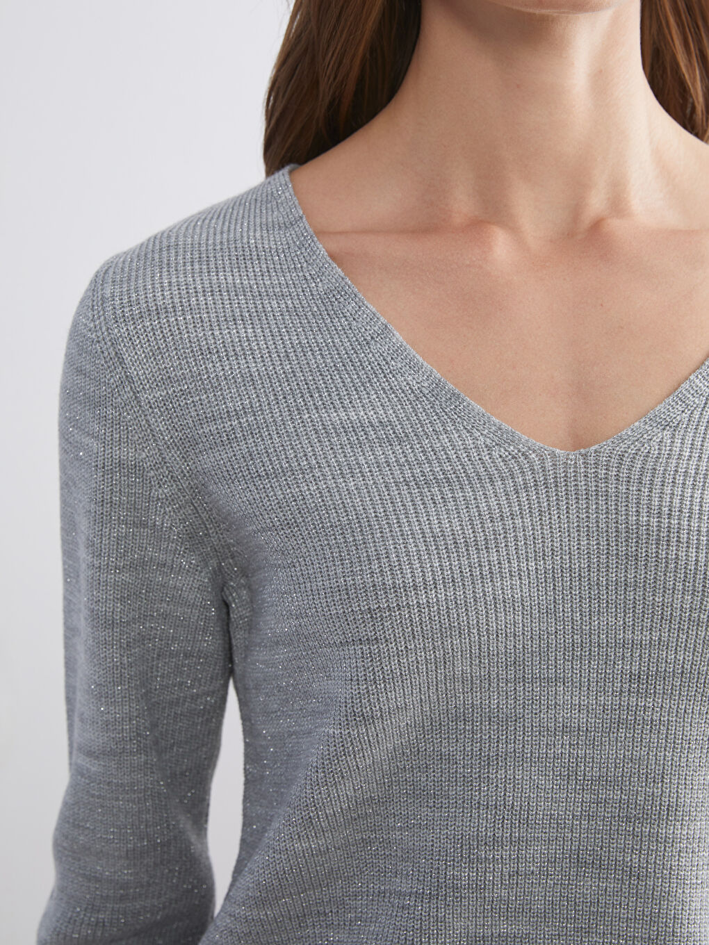 Gri V Yaka Kadın Triko Kazak-2