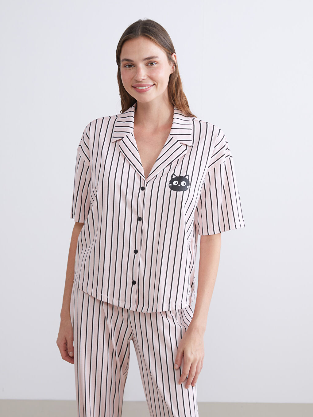 Collared Neck Striped Women's Pyjama Set-1