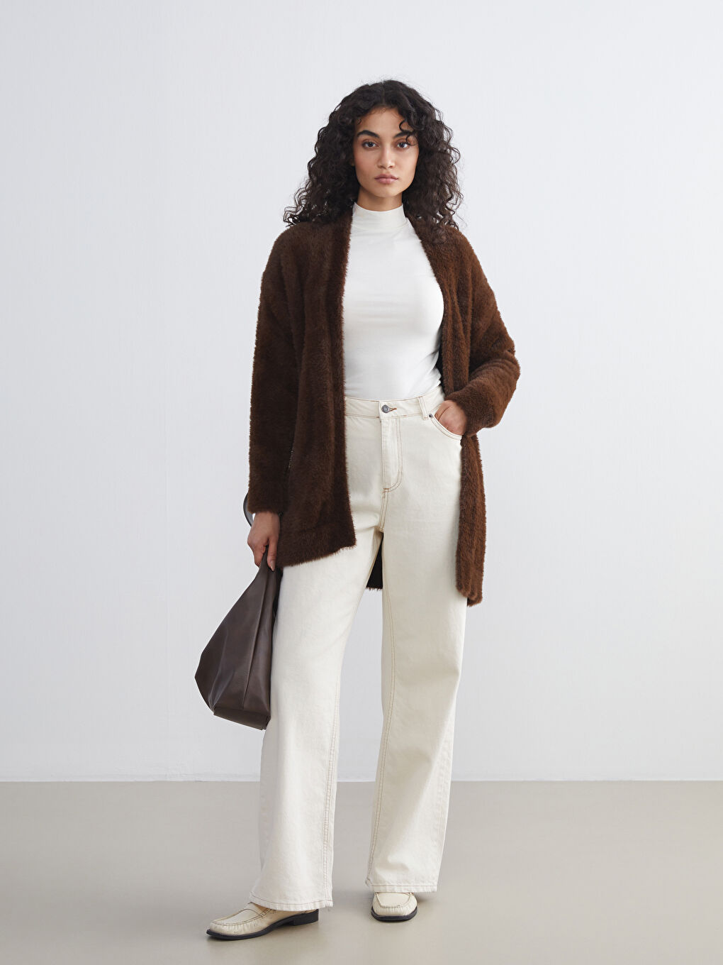 Bej Şal Yaka Kadın Pelüş Triko Hırka-1