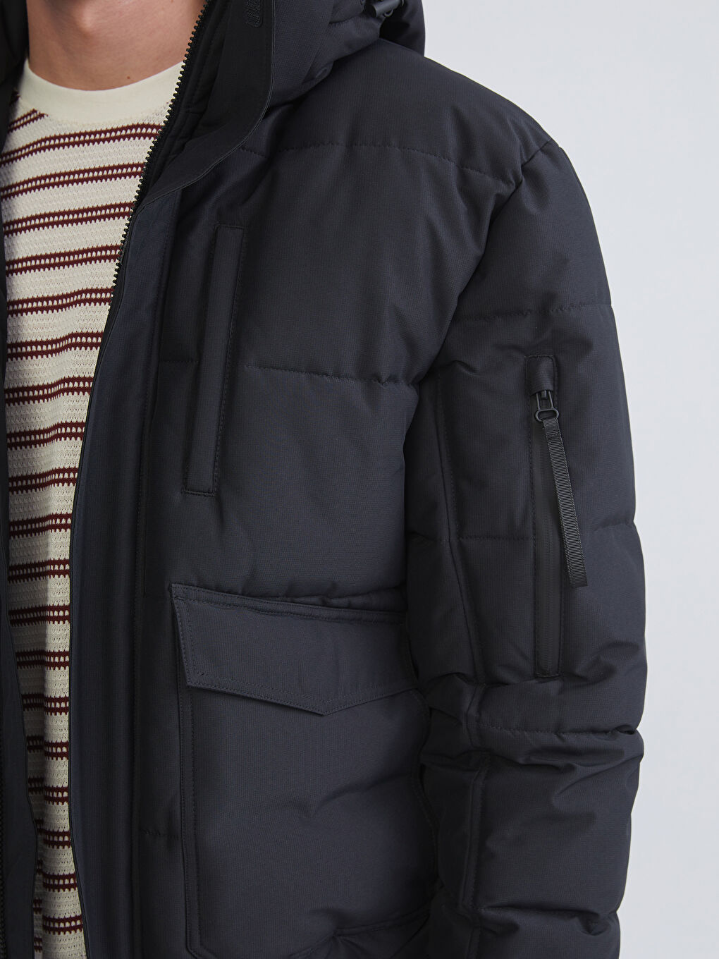 Ерлерге арналған стандартты пішім капюшонды пуховик пальто-2