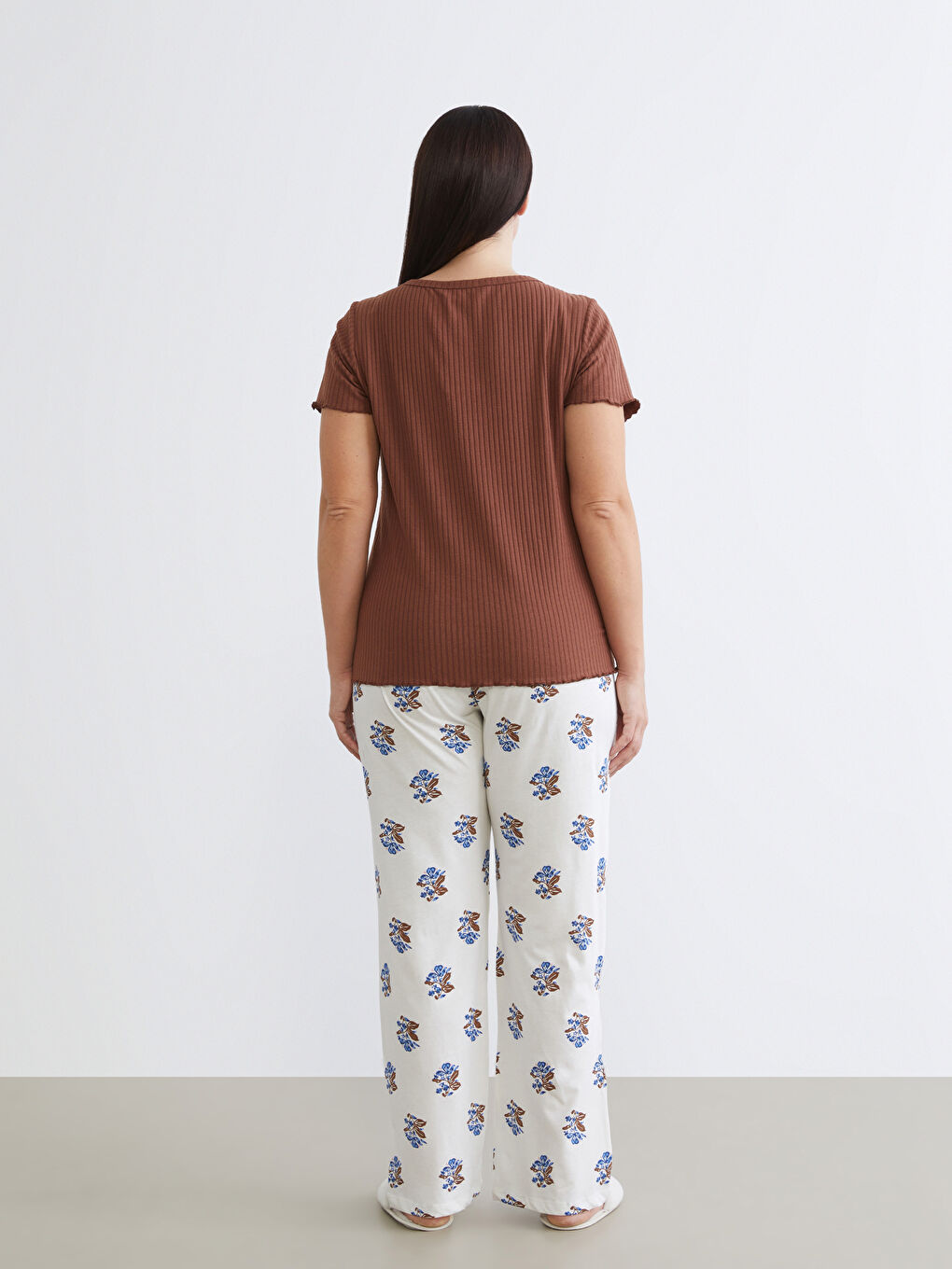 Ekru Desenli Kadın Pijama Takımı-3