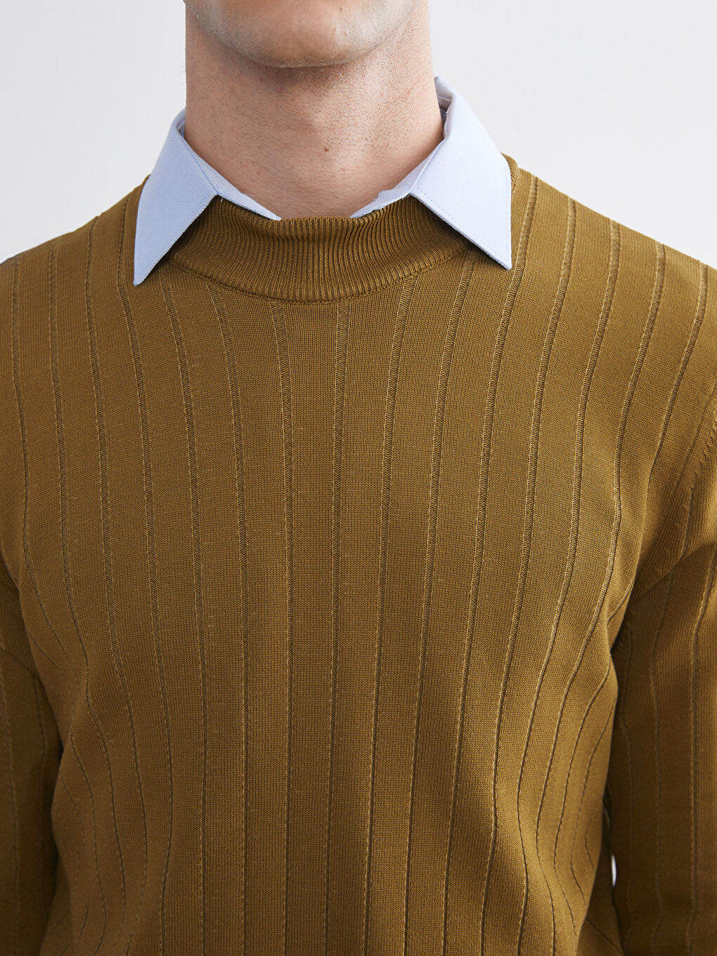 Ерлерге арналған жартылай биік жағалы трикотаж жемпір-2