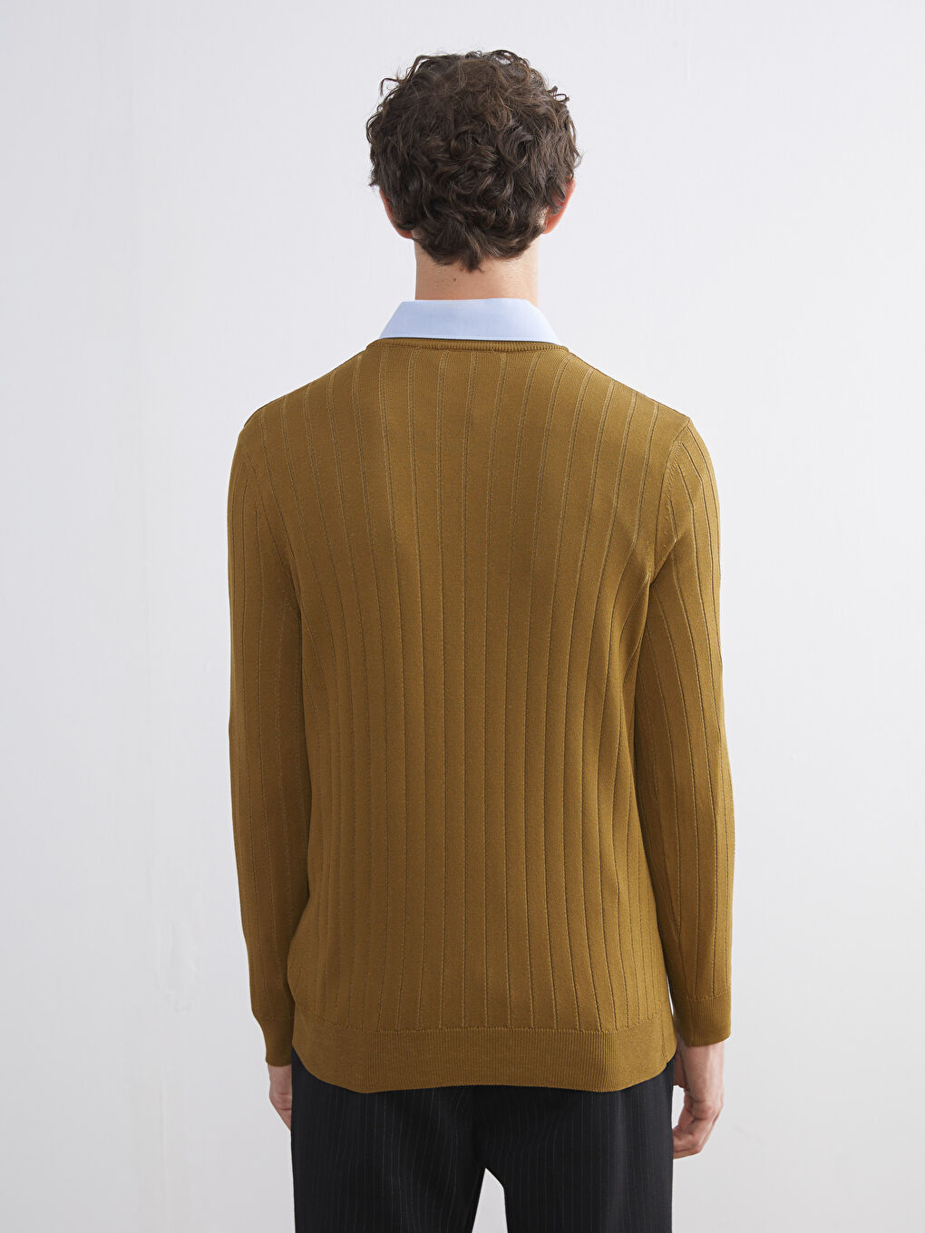 Ерлерге арналған жартылай биік жағалы трикотаж жемпір-3