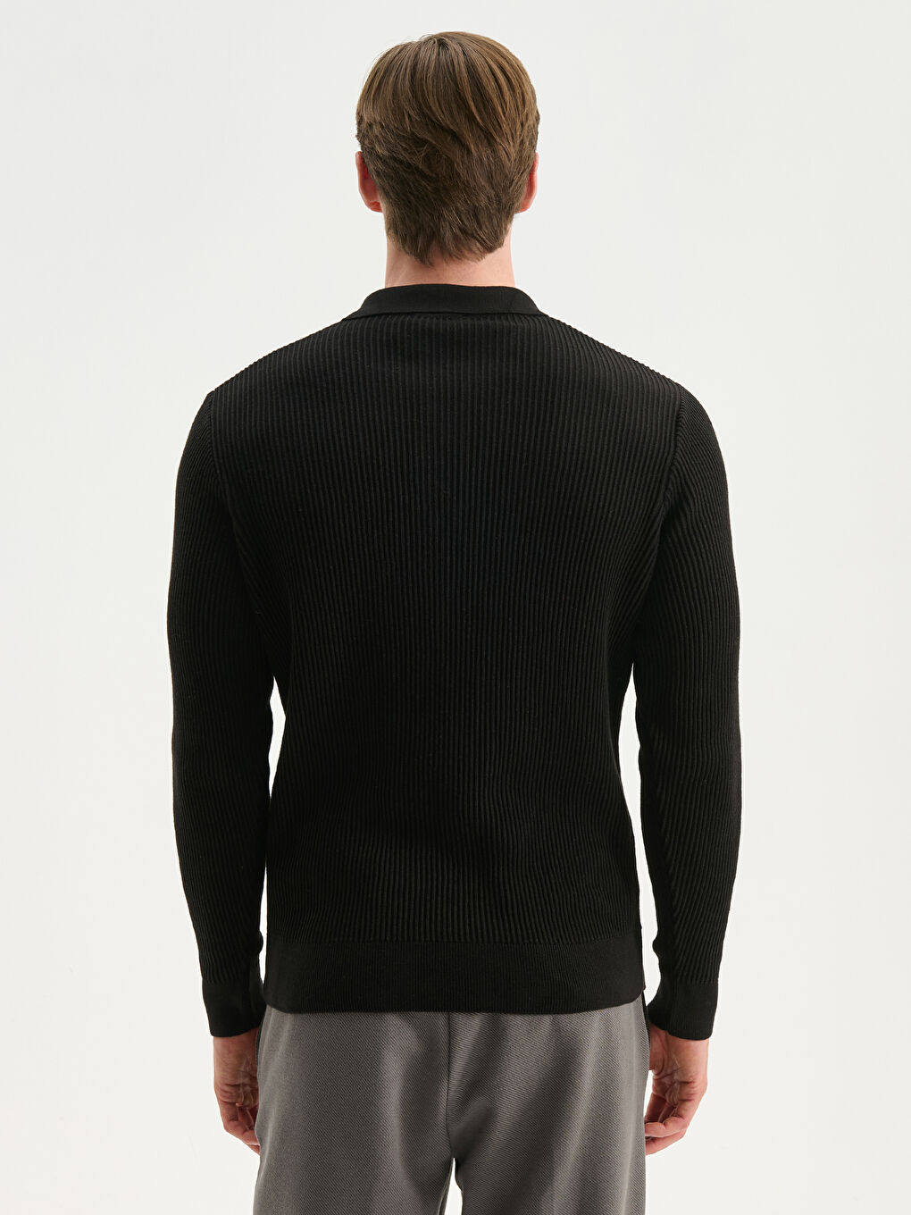 Свитер из трикотажа с водолазкой для мужчин-3