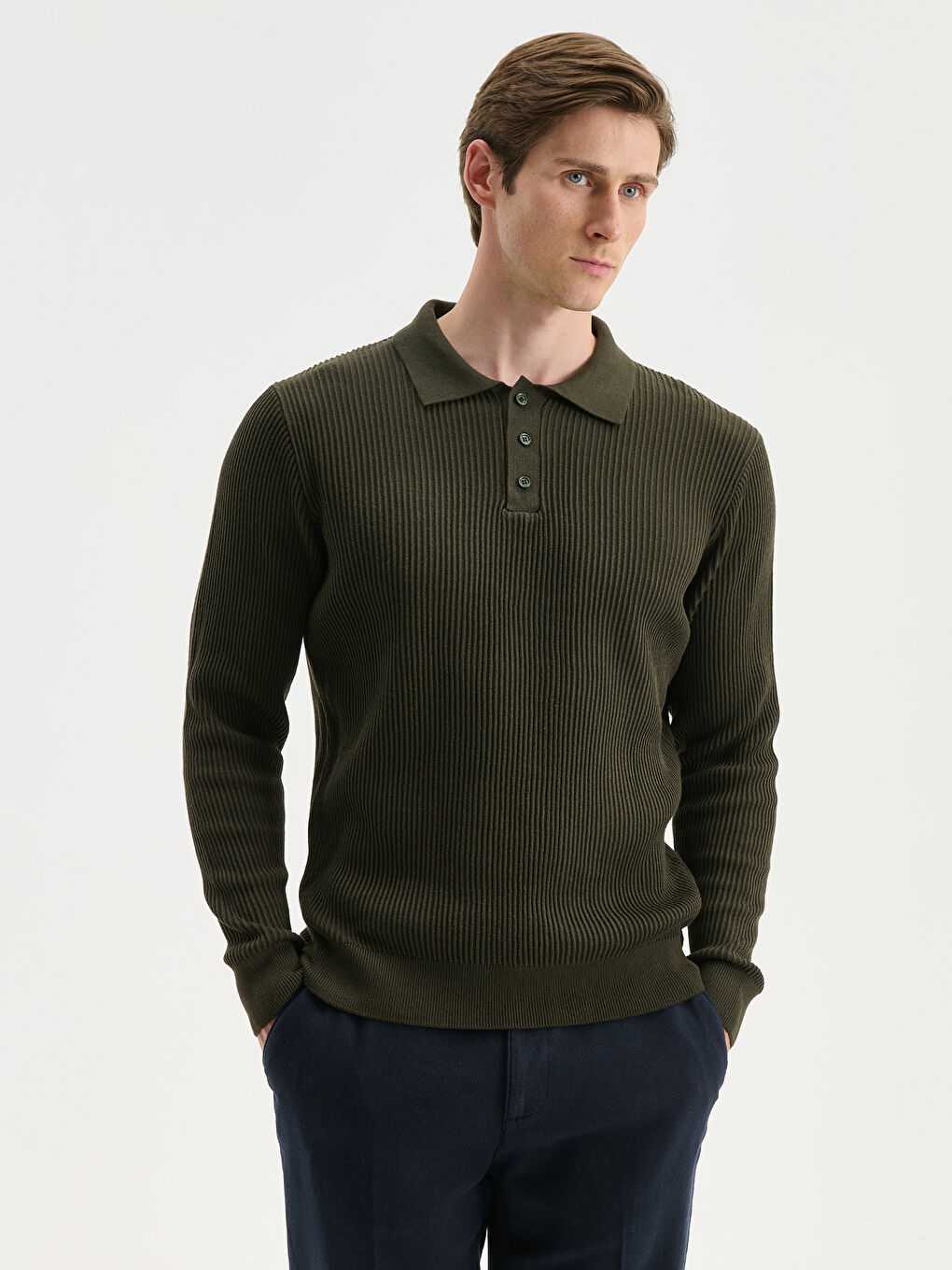 Свитер из трикотажа с водолазкой для мужчин