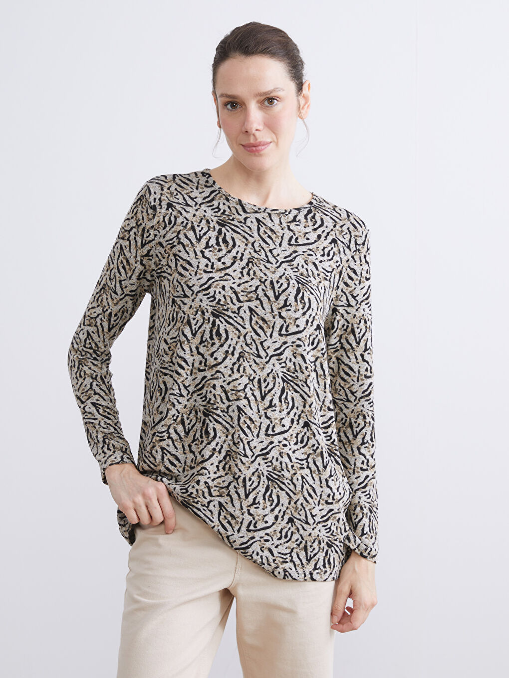 Crew Neck Patterned Blouse