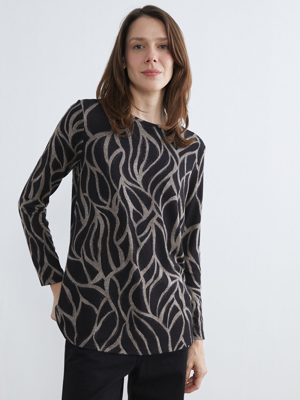 Crew Neck Patterned Blouse