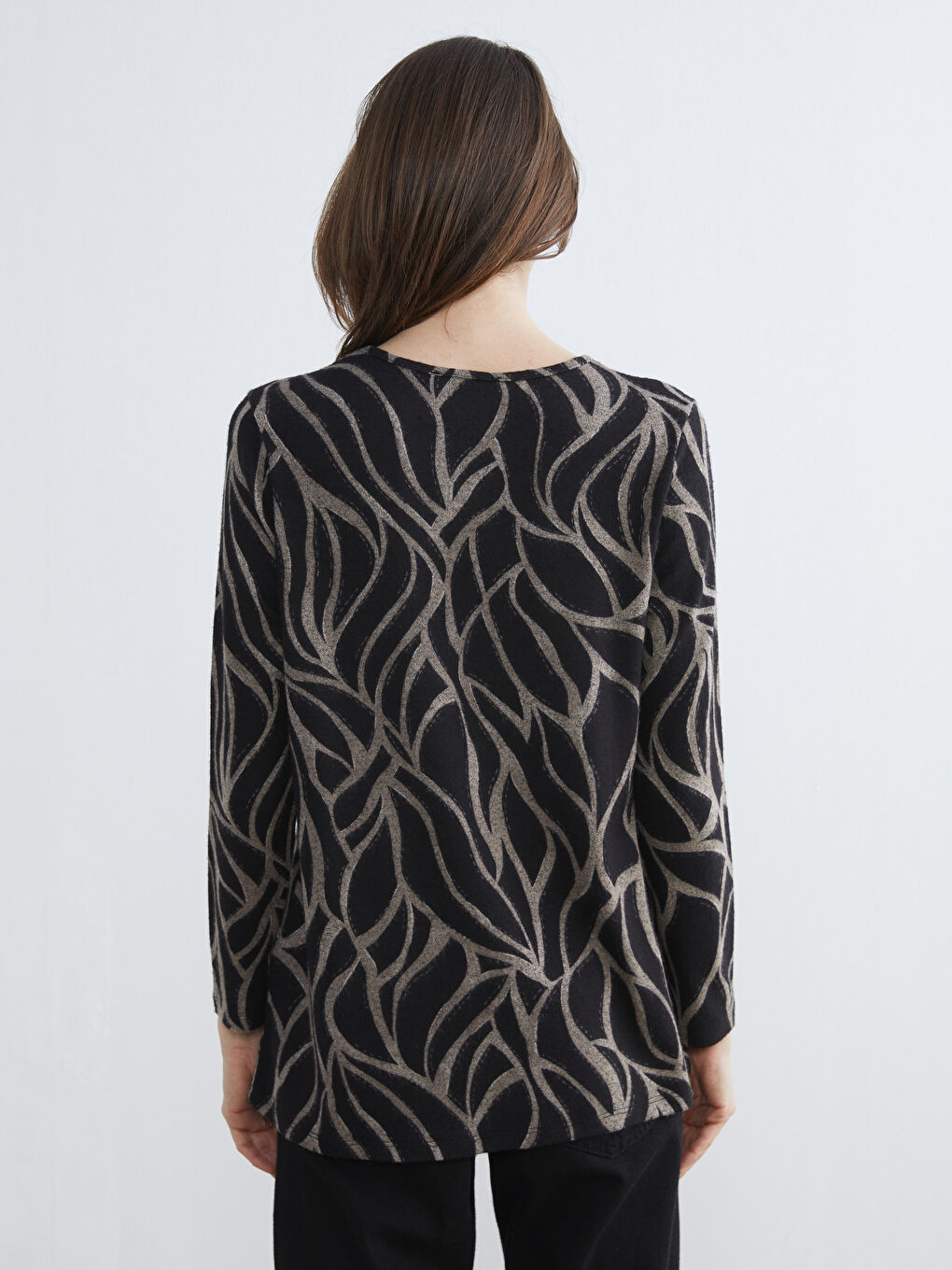 Crew Neck Patterned Blouse-3