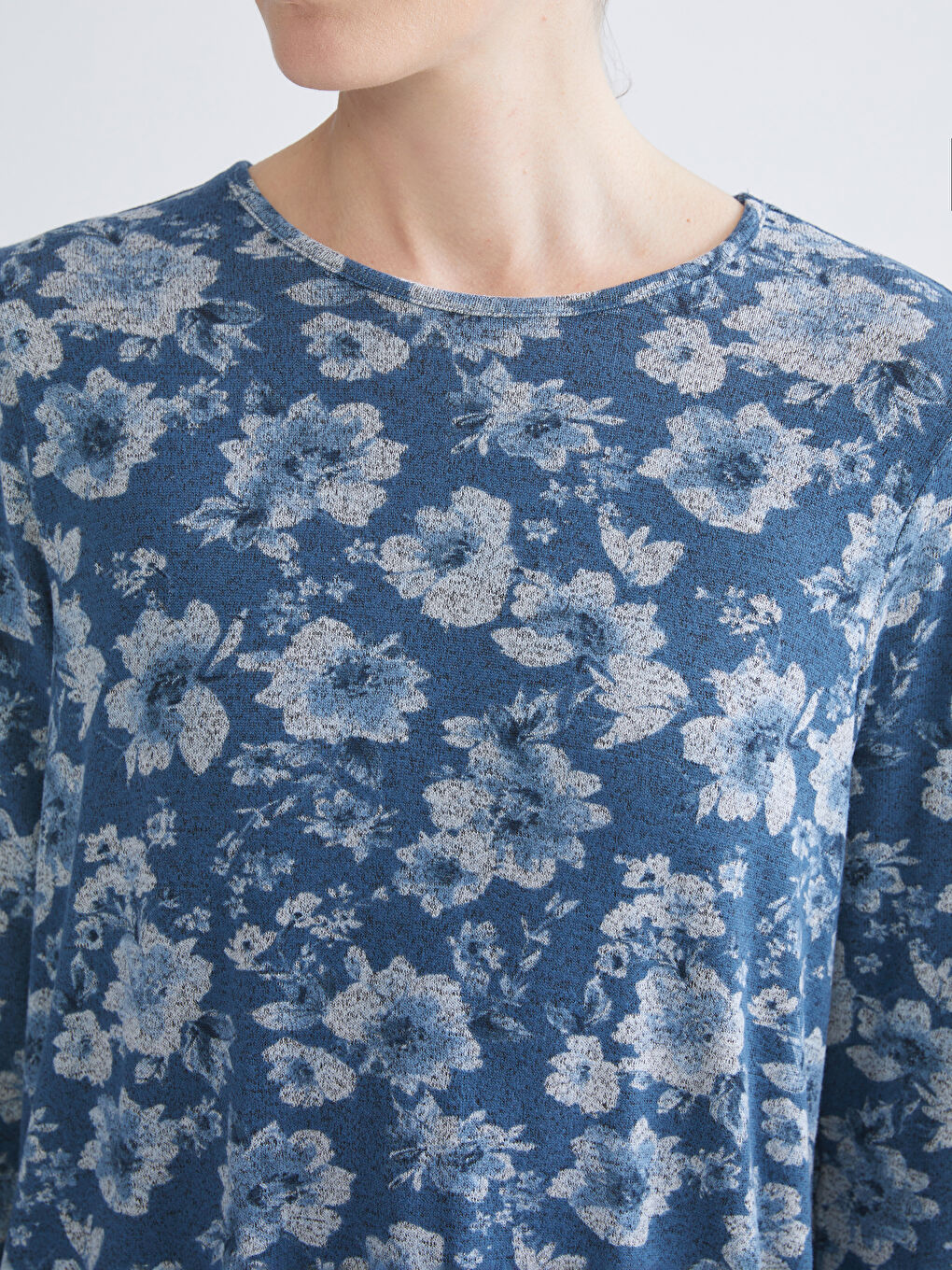 Crew Neck Patterned Blouse-3