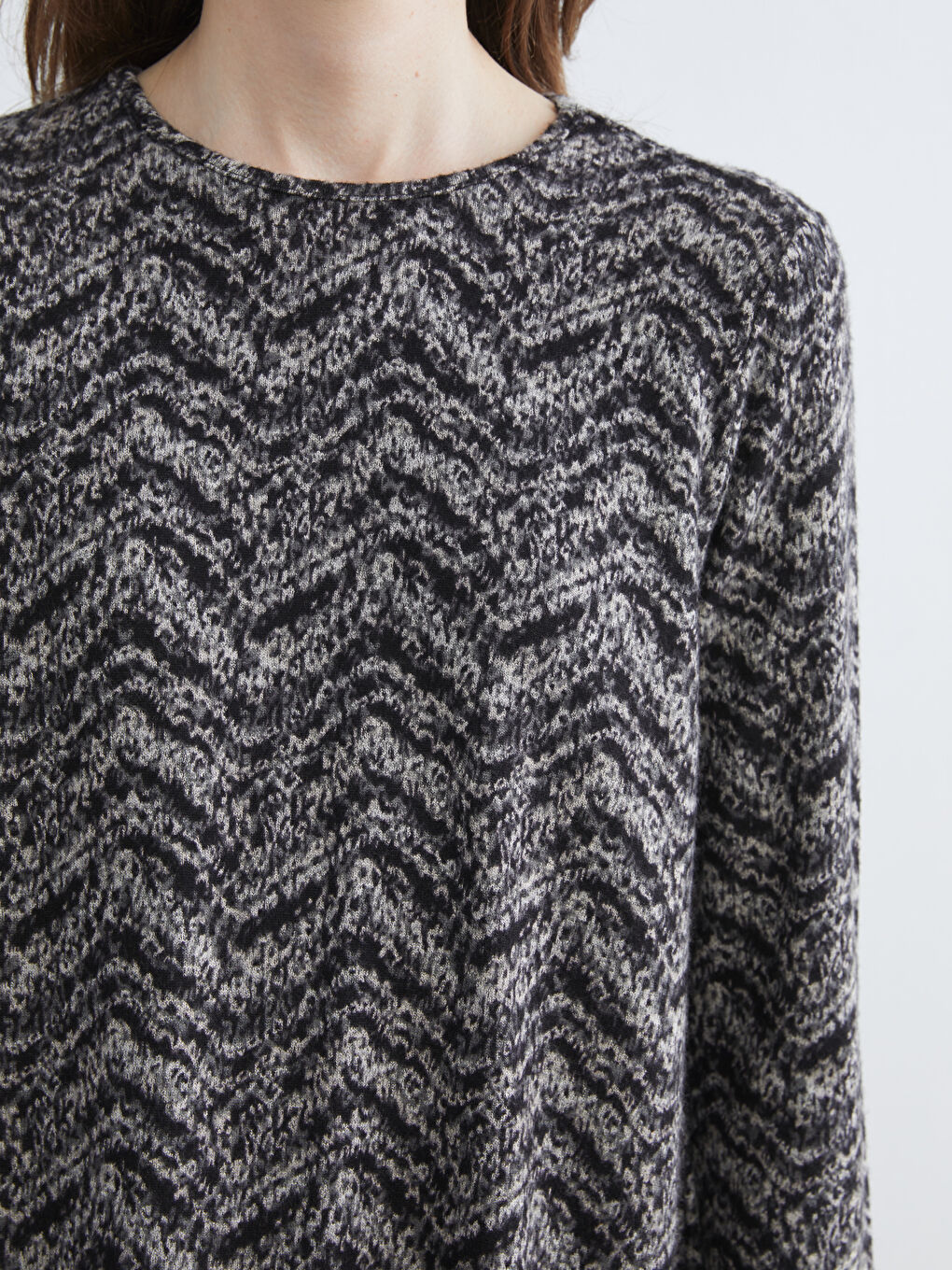 Crew Neck Patterned Blouse-2