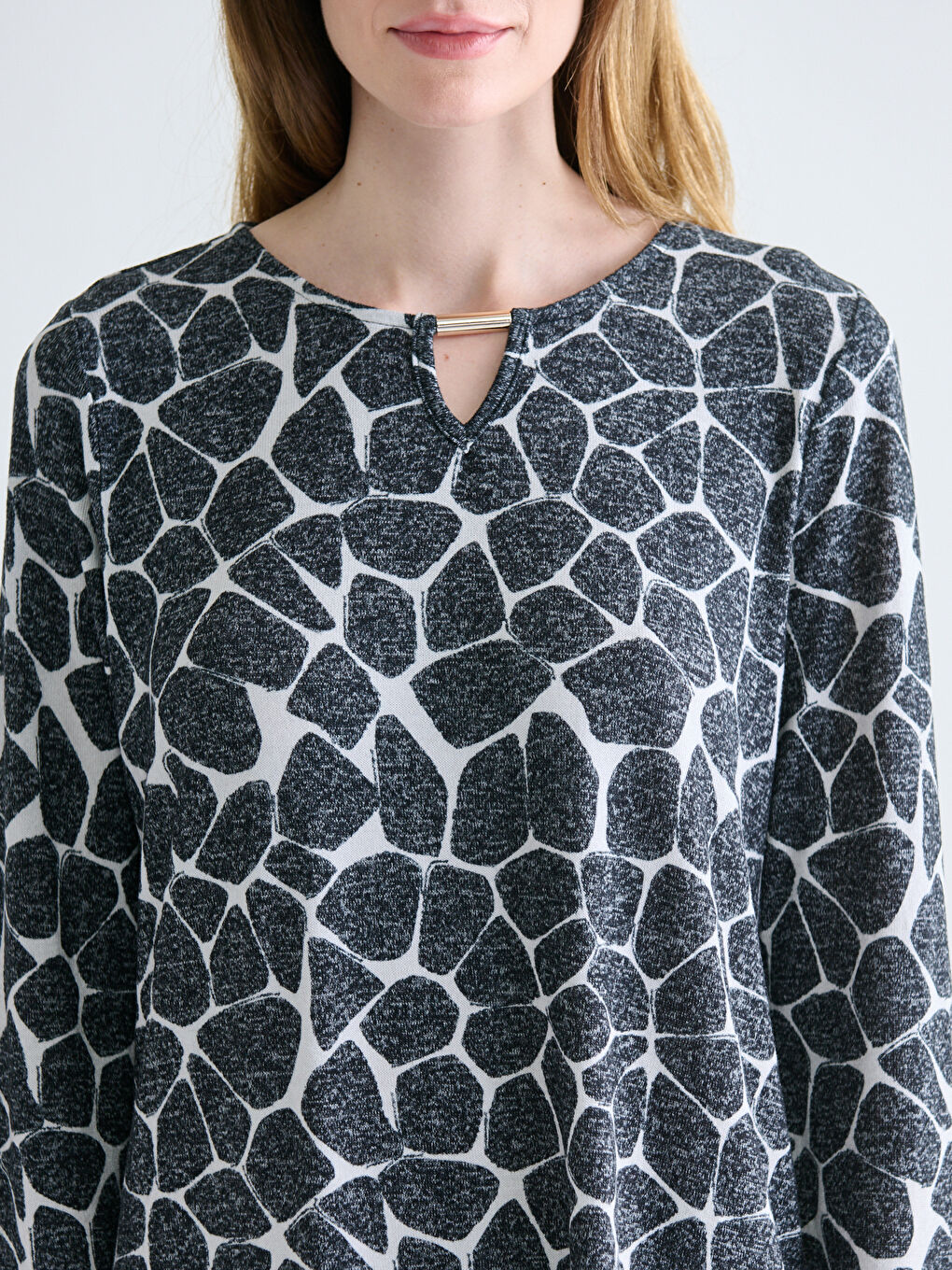 Crew Neck Patterned Blouse-2