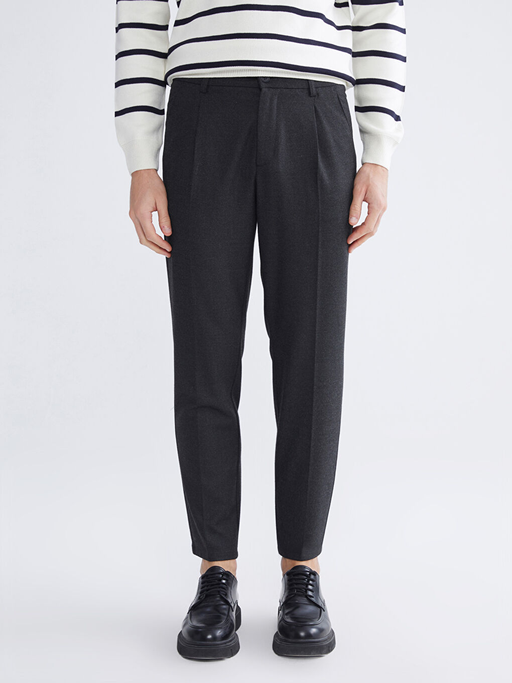 Antrasit Standart Kalıp Erkek Pantolon-1