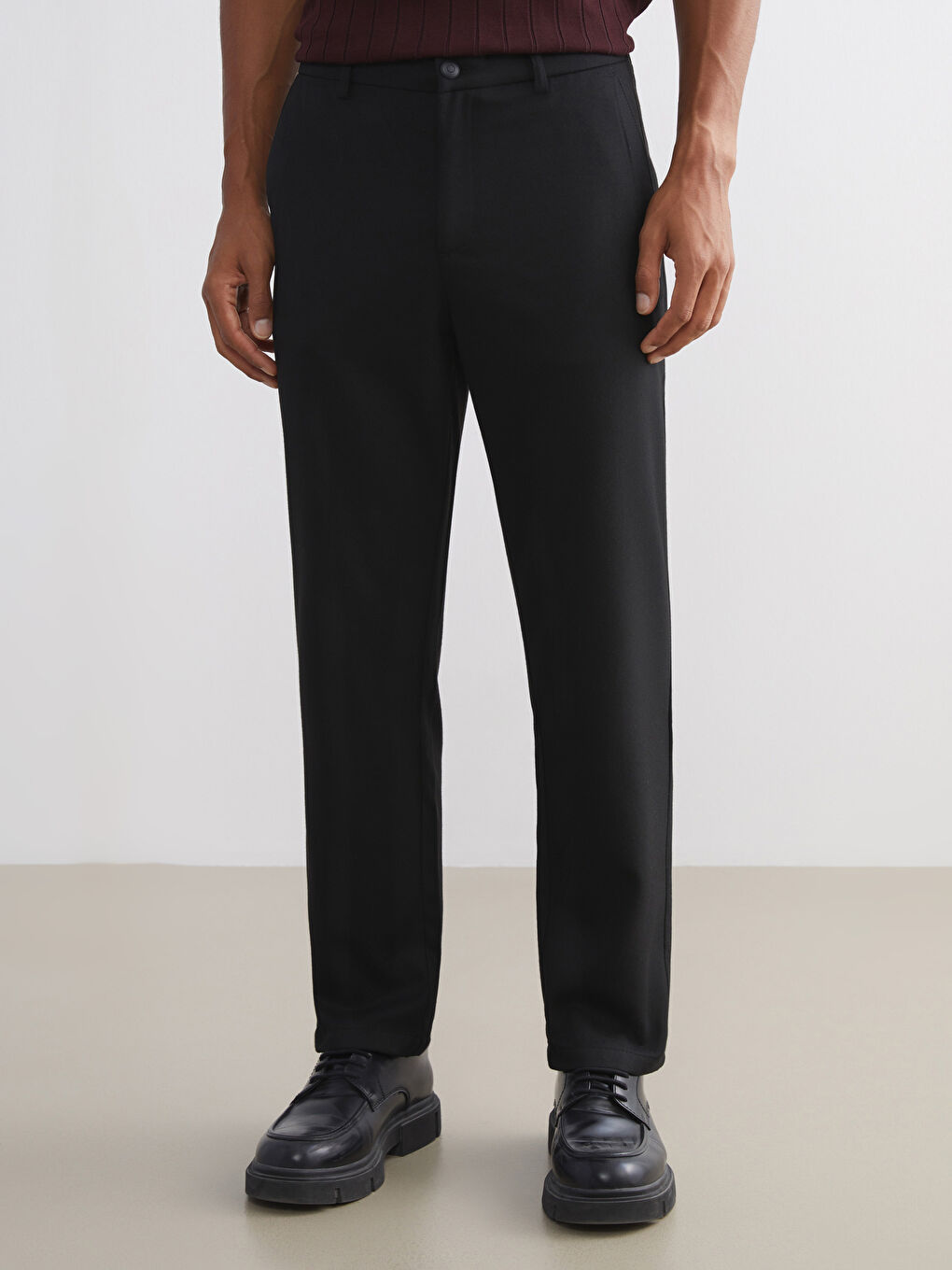 Siyah Standart Kalıp Erkek Pantolon-1
