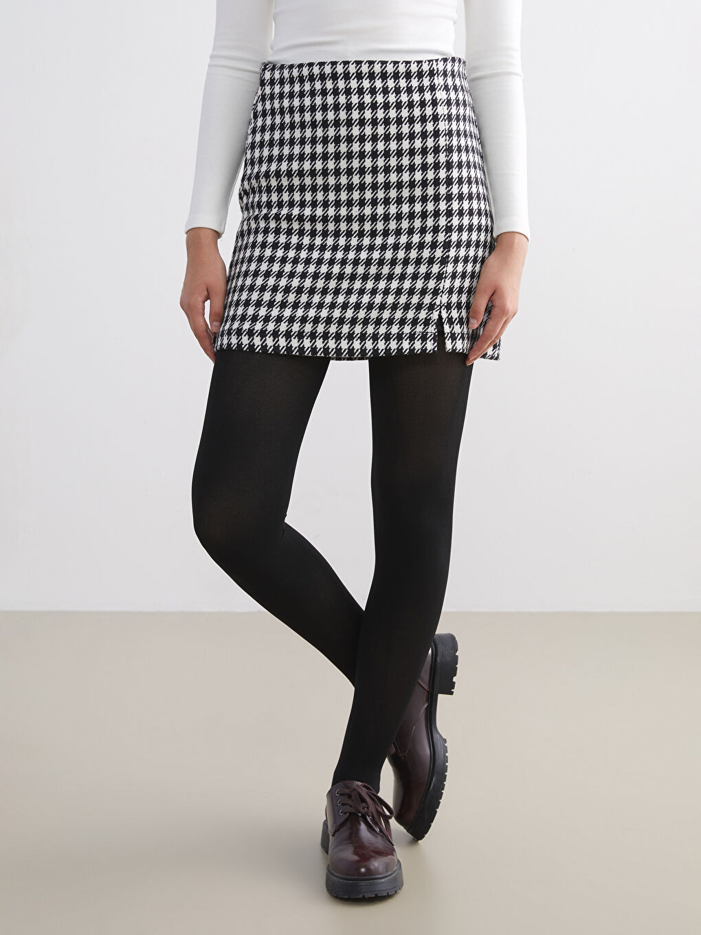 200 Denier Women's Tights-1