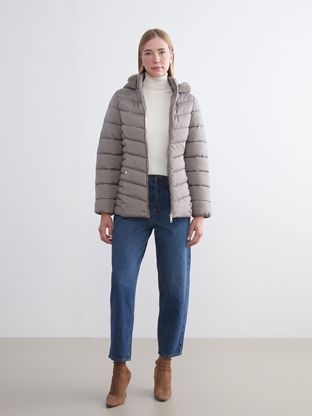 Kahverengi Kürklü Kapüşonlu Kadın Şişme Mont-1