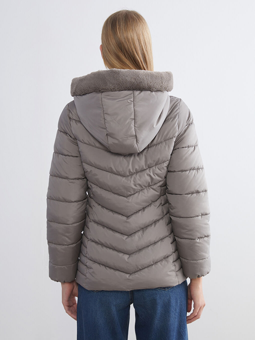 Kahverengi Kürklü Kapüşonlu Kadın Şişme Mont-4