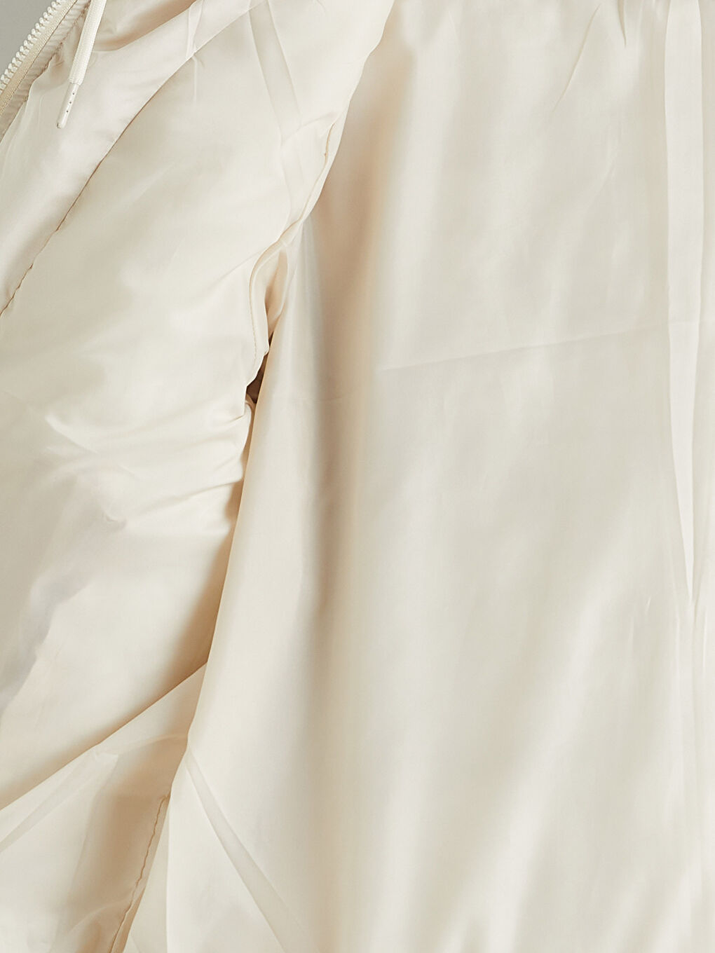 კაპიუშონიანი ქალებისთვის დუტის ქურთუკი-6