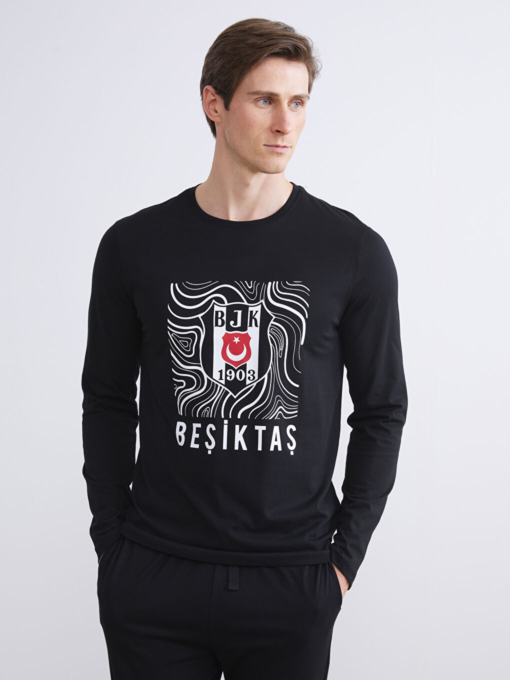Siyah Standart Kalıp Beşiktaş Baskılı Erkek Taraftar Pijama Takımı