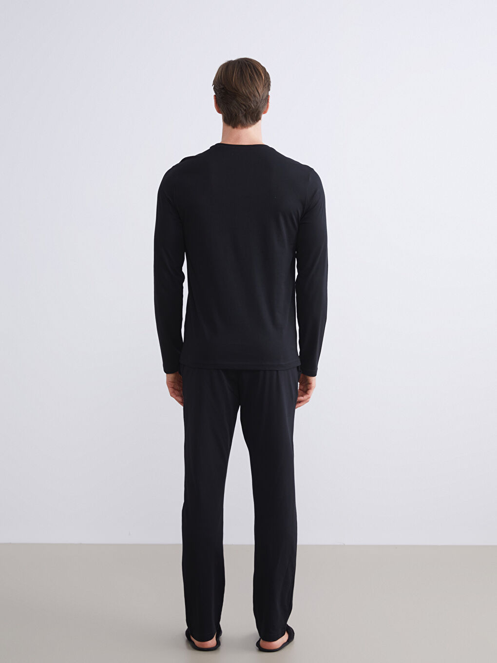 Siyah Standart Kalıp Beşiktaş Baskılı Erkek Taraftar Pijama Takımı-3