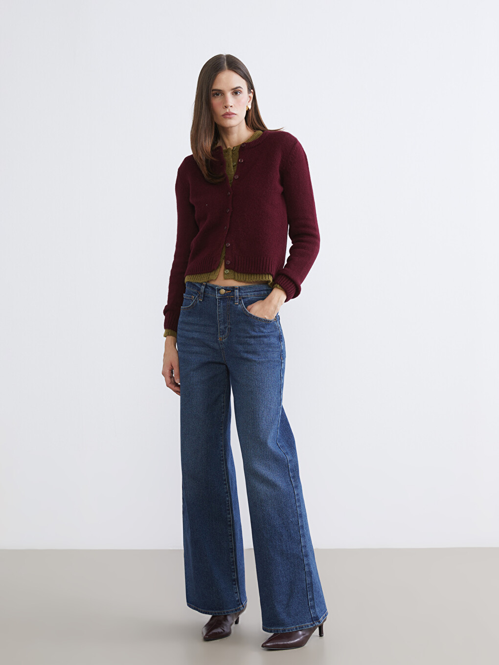 Crew Neck Women's Knitwear Cardigan-1