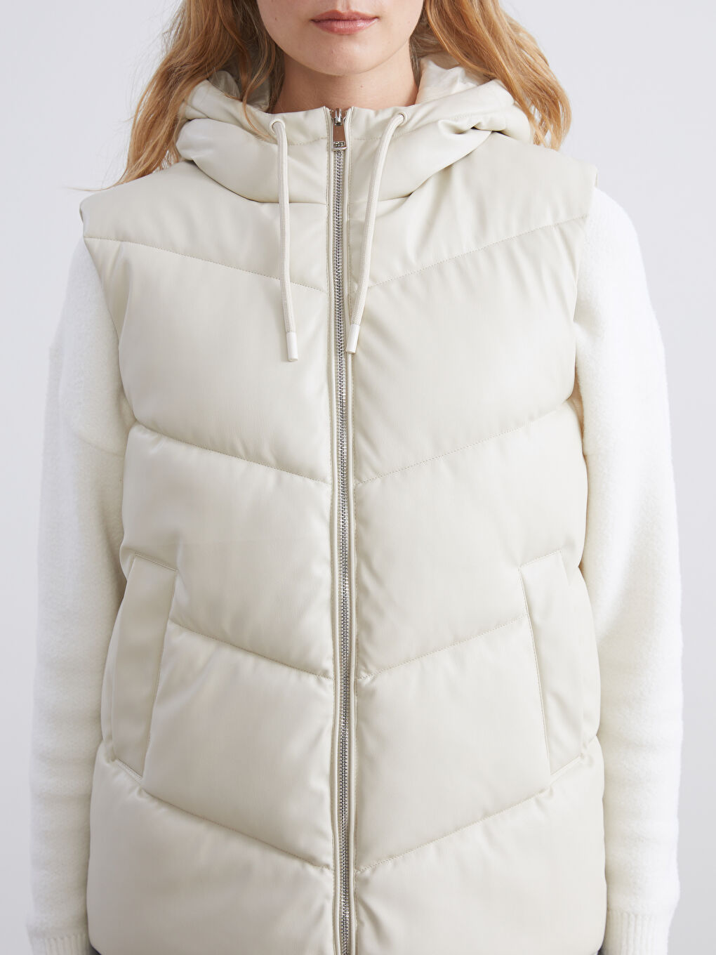Ekru Kapüşonlu Kadın Şişme Yelek-2