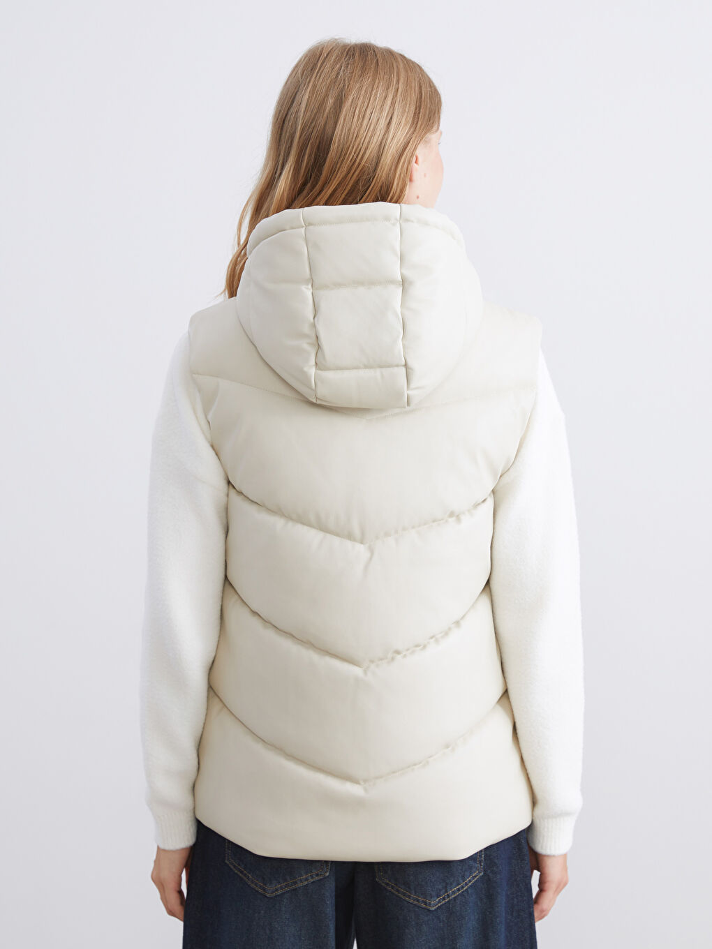 Ekru Kapüşonlu Kadın Şişme Yelek-4