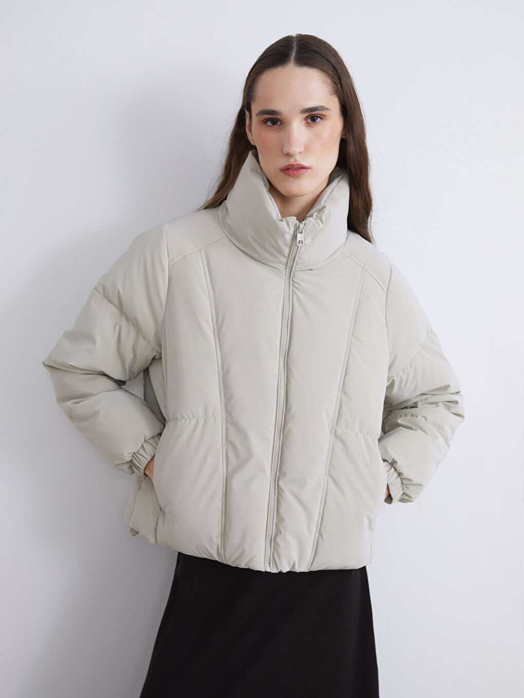 Ekru Dik Yaka Oversize Kadın Şişme Mont