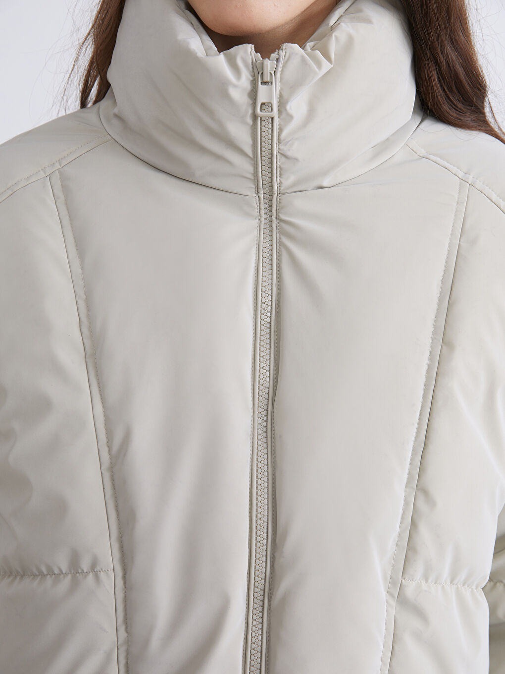 Ekru Dik Yaka Oversize Kadın Şişme Mont-5