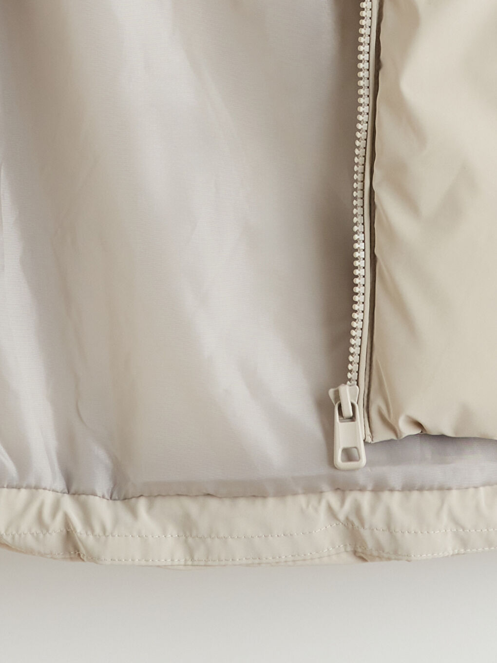 Ekru Dik Yaka Oversize Kadın Şişme Mont-12