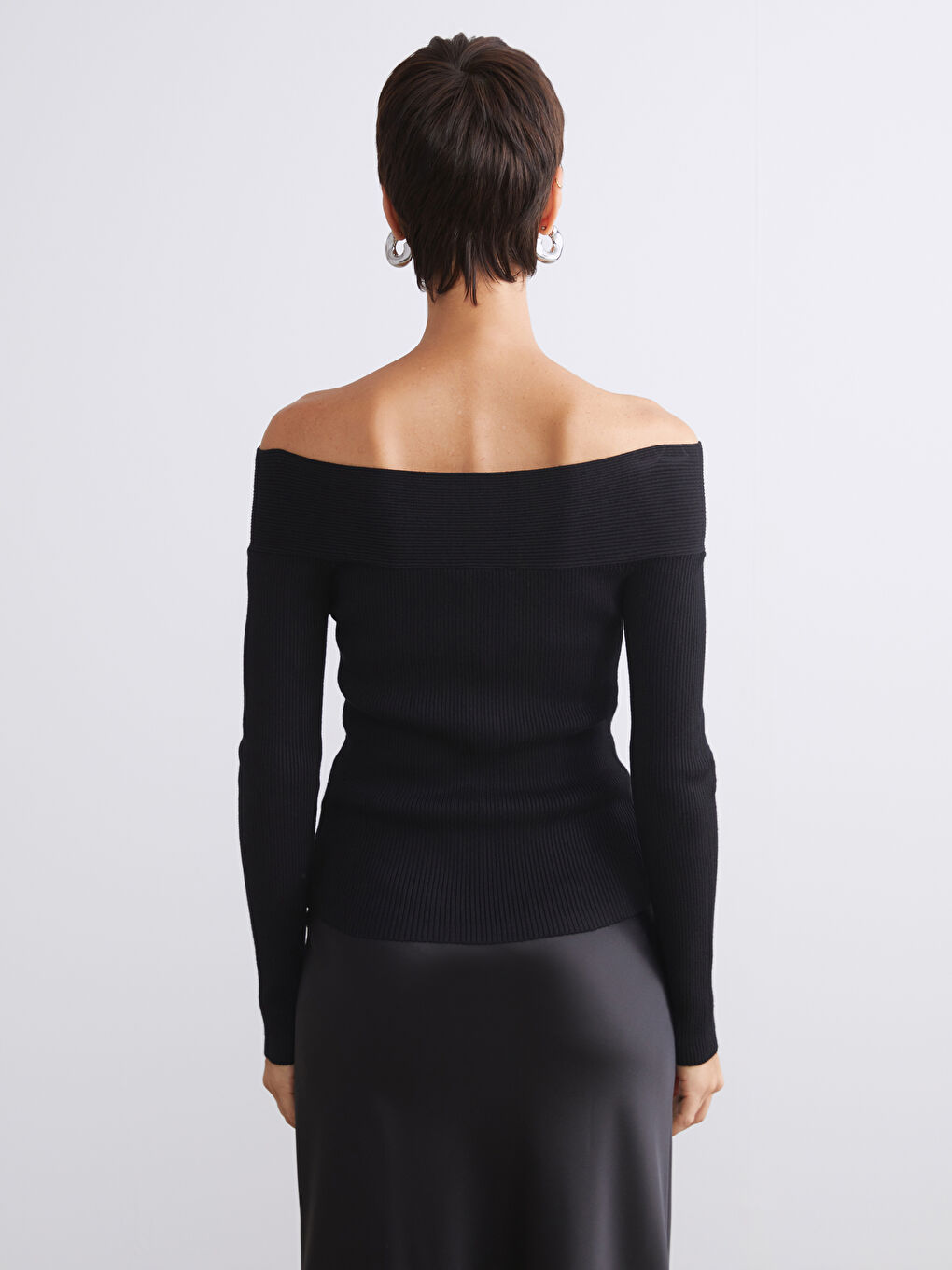 Slash Neck Women's Knitwear Sweater-3