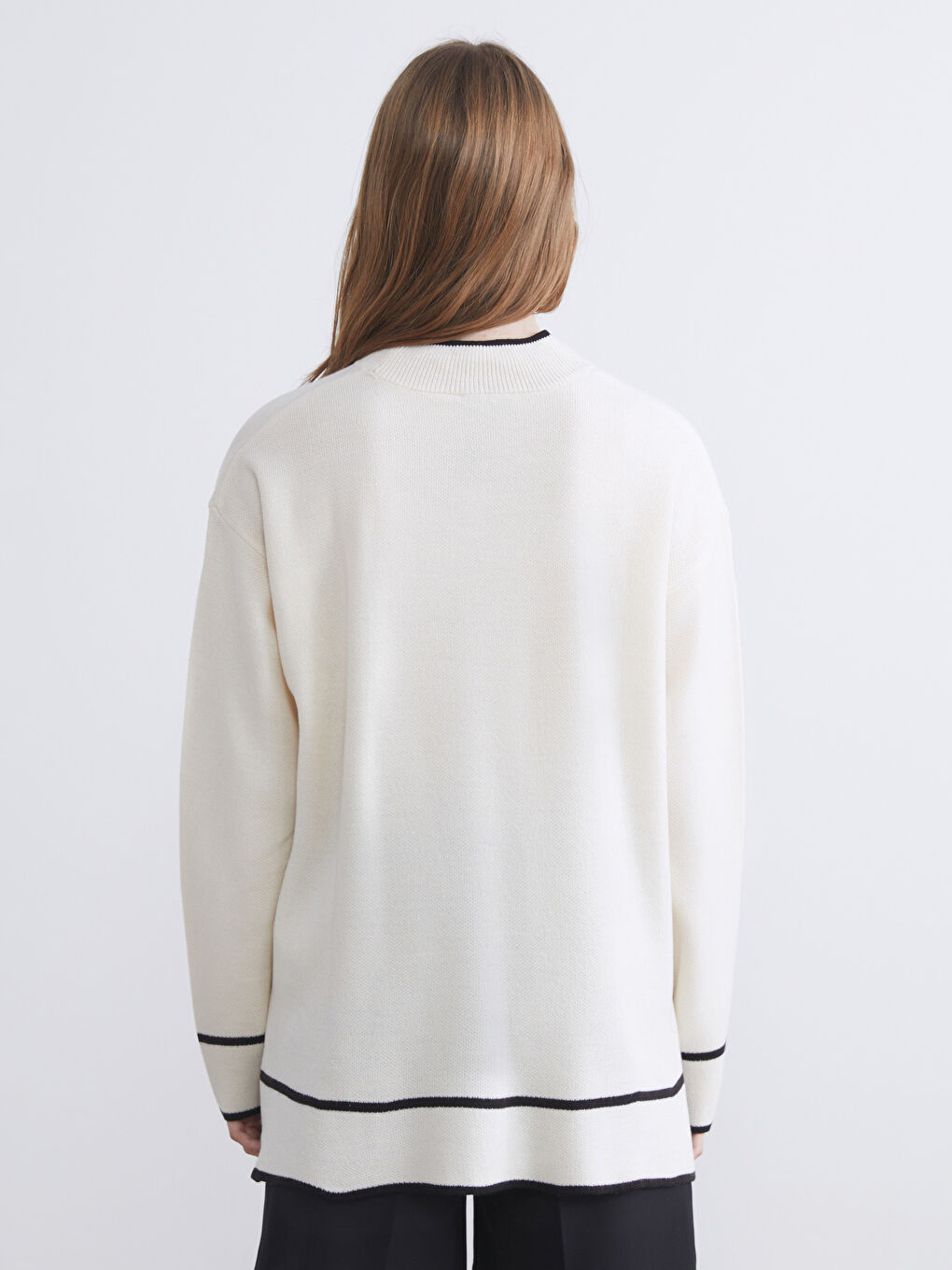 Женщины экрю Свитер-3