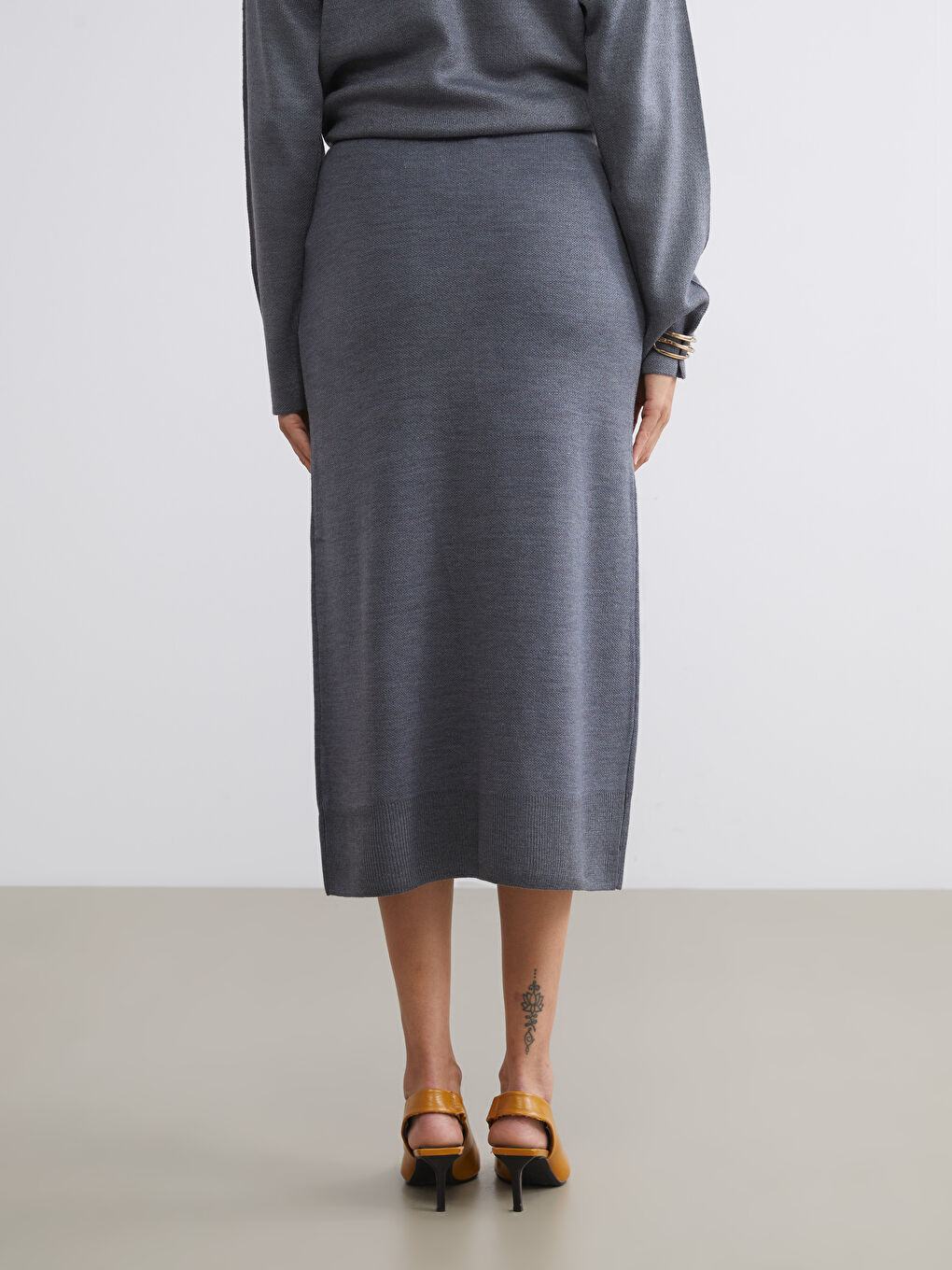 Elastic Waist Knitwear Skirt-3