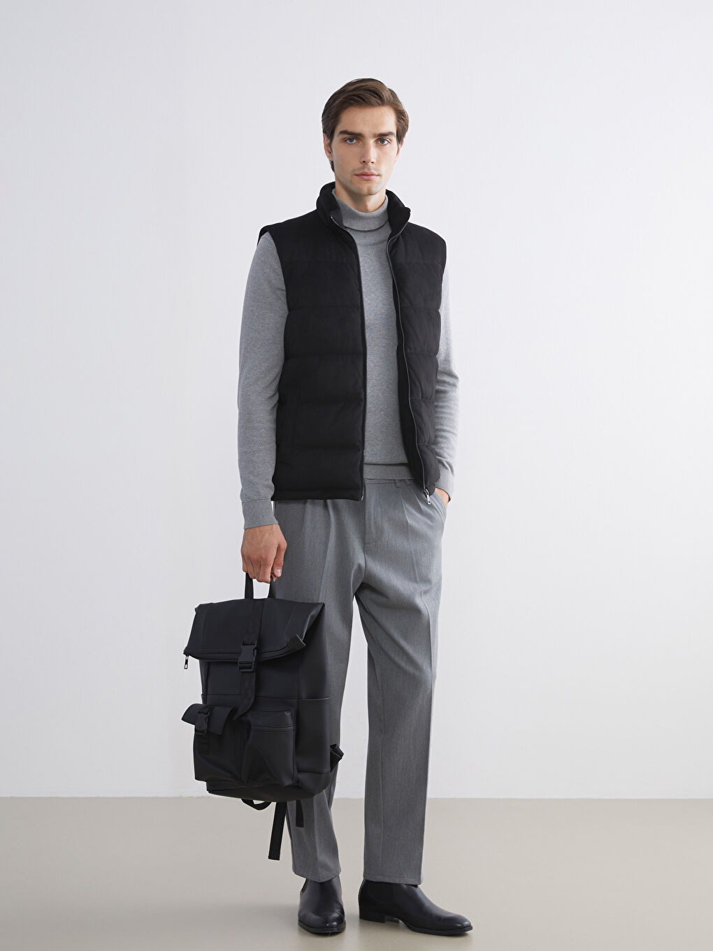 Standard Fit Funnel Neck Men's Puffer Gilet-1