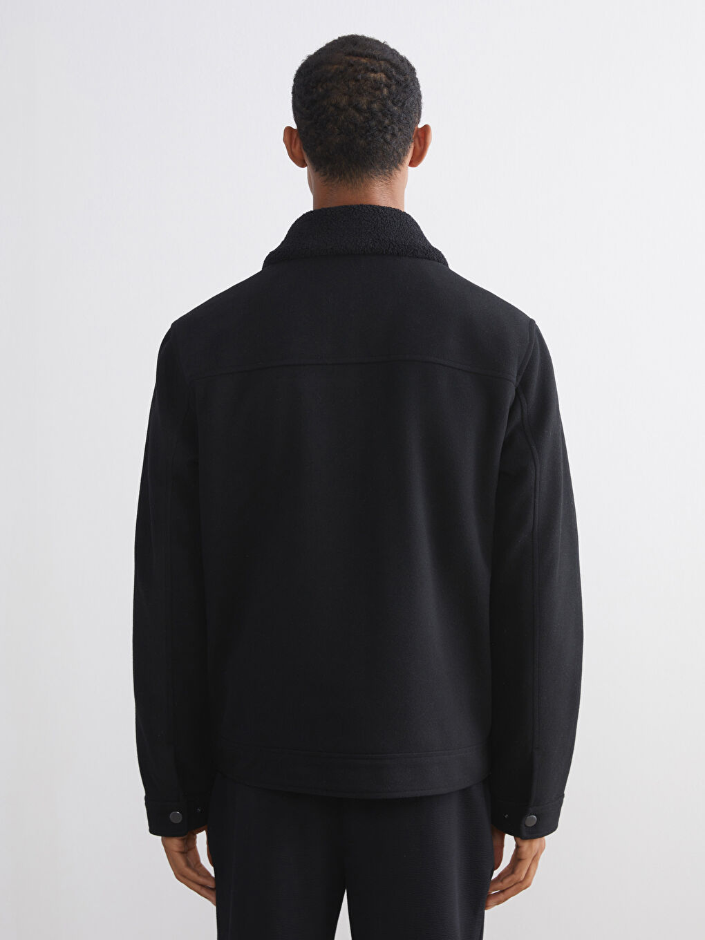 Siyah Standart Kalıp Kürk Yaka Erkek Kaşe Mont-4