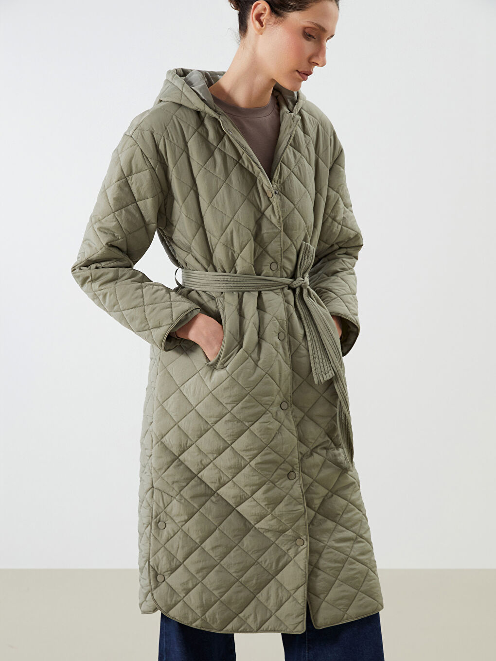 Yeşil Kapüşonlu Kapitone Oversize Kadın Şişme Mont-1