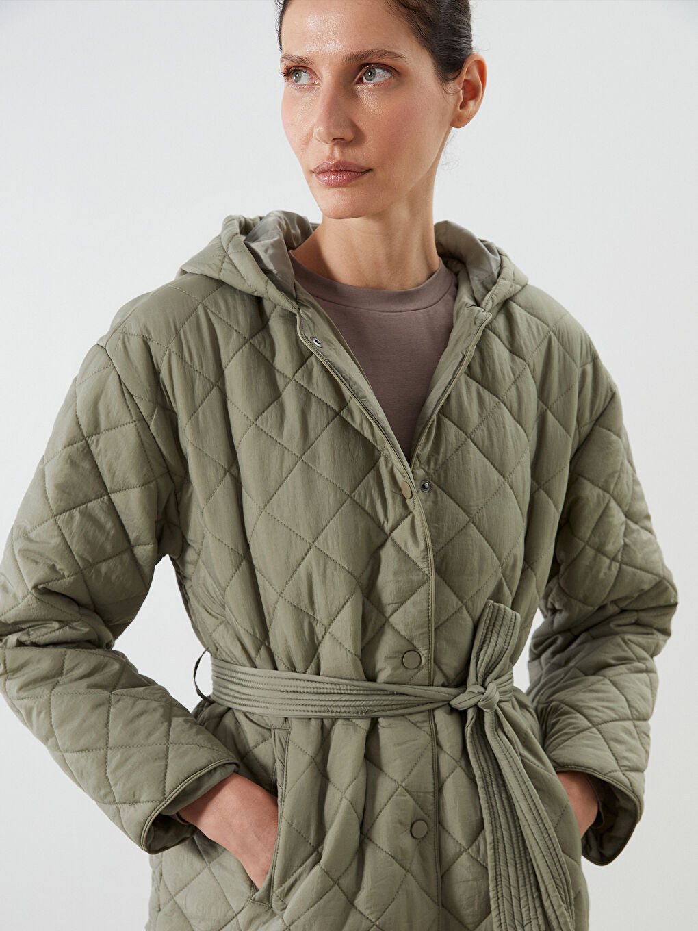 Yeşil Kapüşonlu Kapitone Oversize Kadın Şişme Mont-2