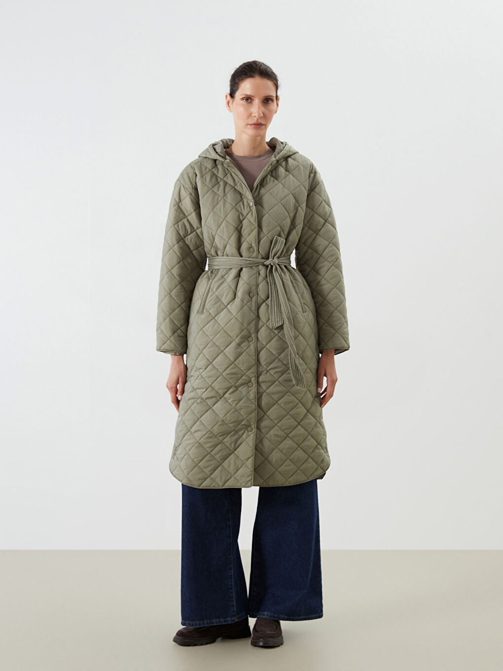 Yeşil Kapüşonlu Kapitone Oversize Kadın Şişme Mont-4