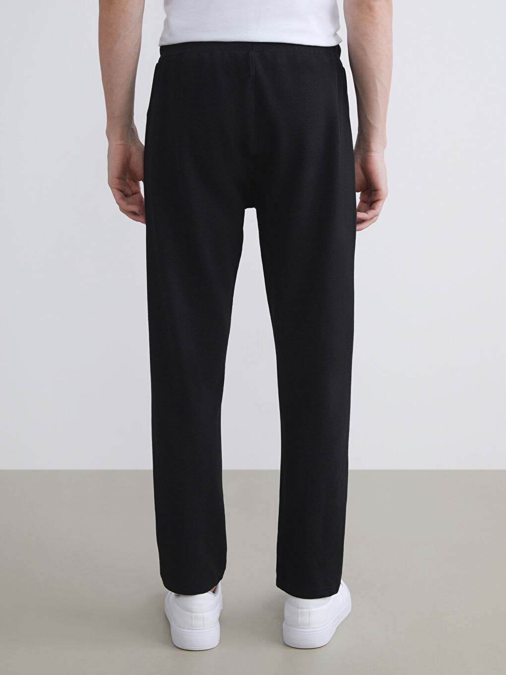 Siyah Standart Kalıp Erkek Eşofman Altı-4