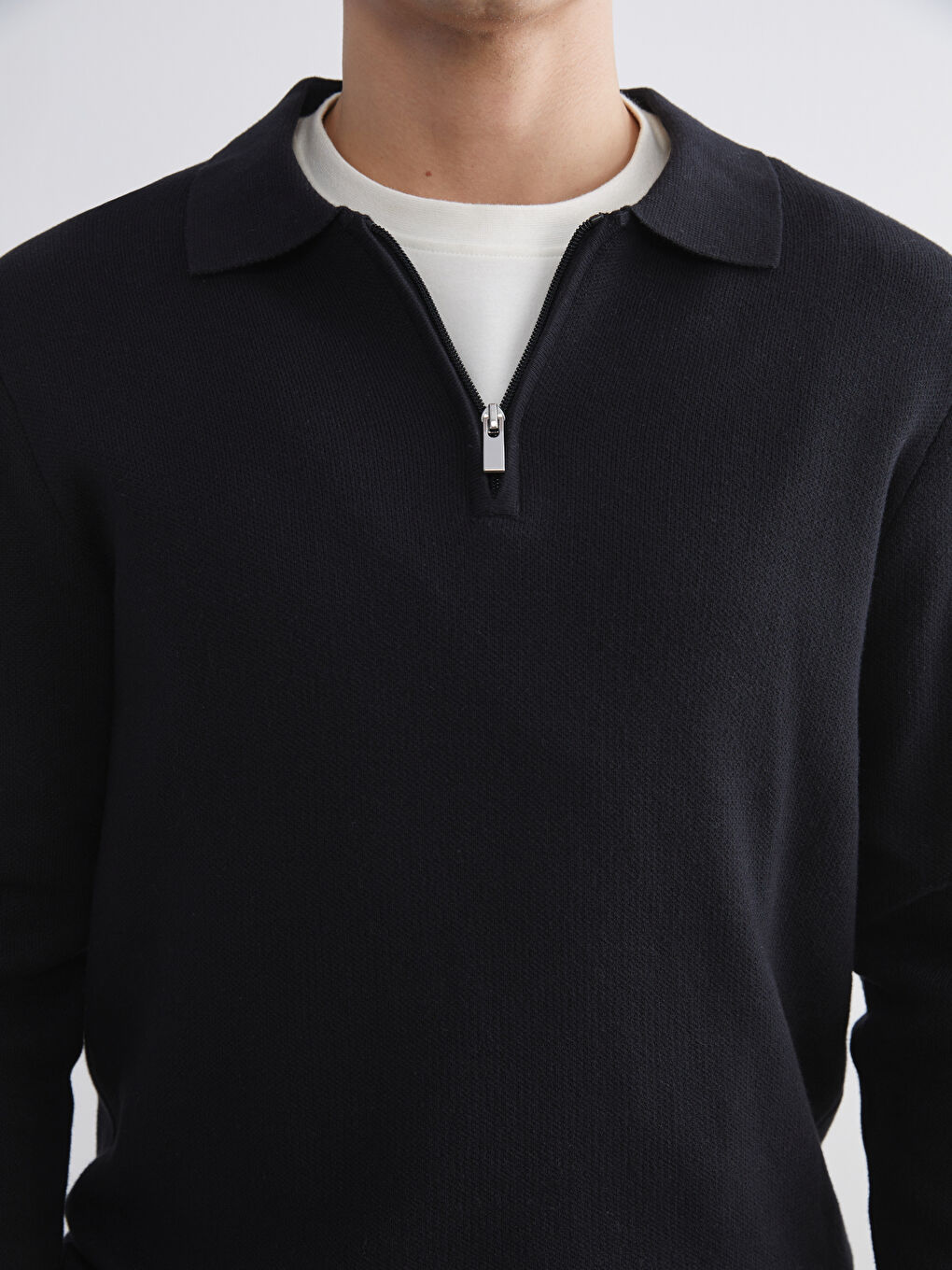 چاکەتی یەخەی پۆڵۆ بۆ پیاوان بە زیپ-2