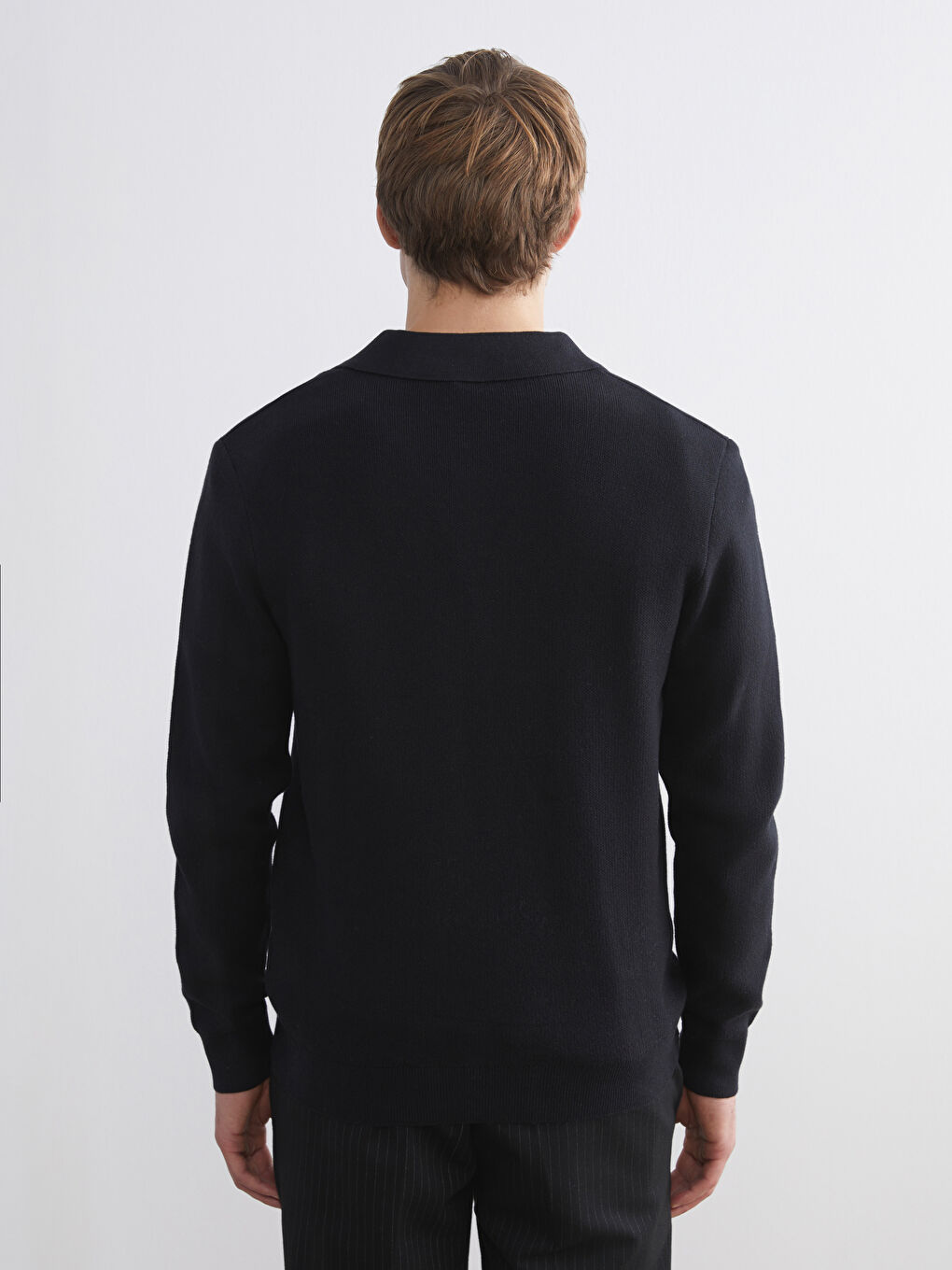 چاکەتی یەخەی پۆڵۆ بۆ پیاوان بە زیپ-3