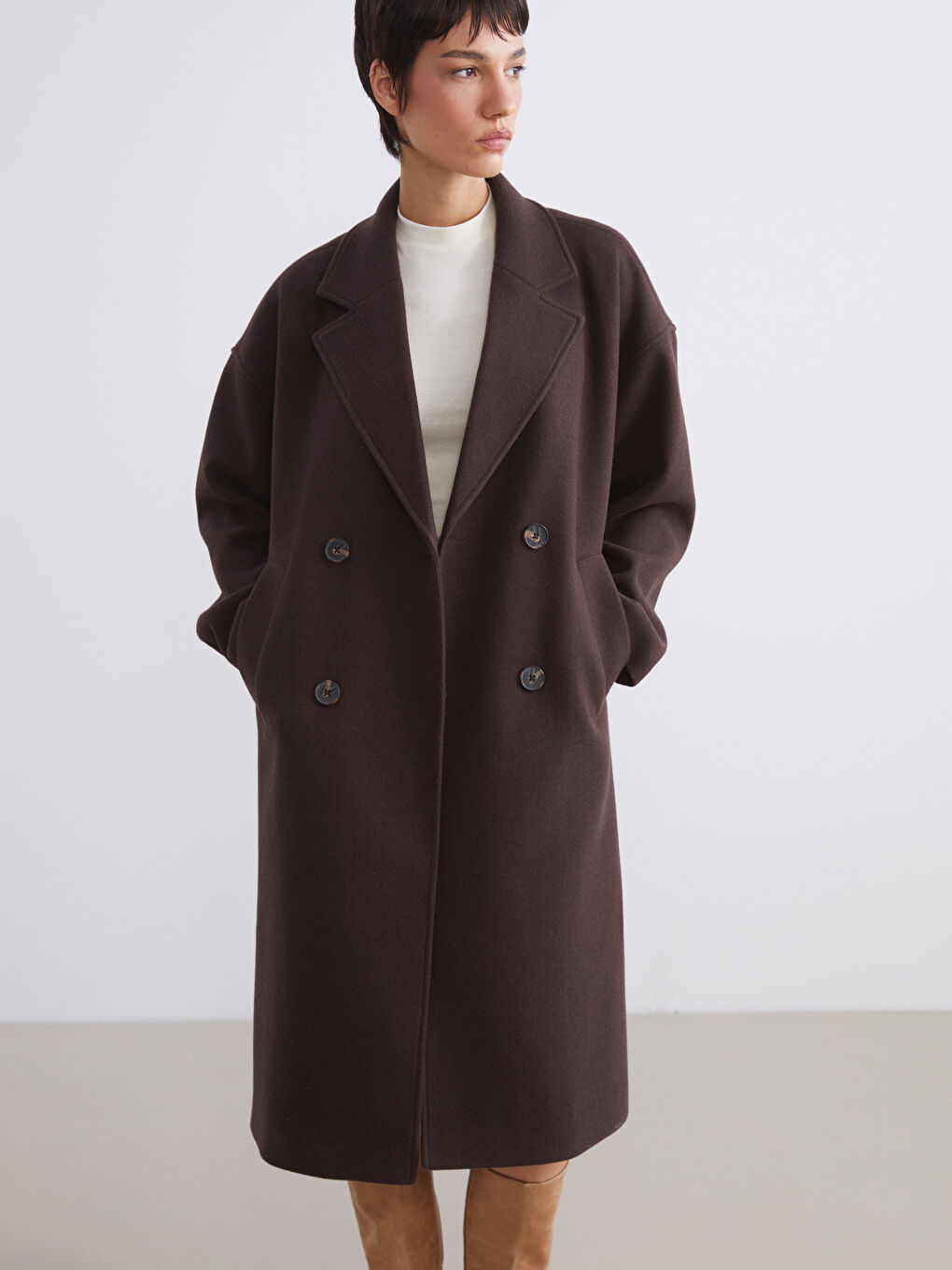 Kahverengi Kruvaze Yaka Kadın Kaşe Kaban-2