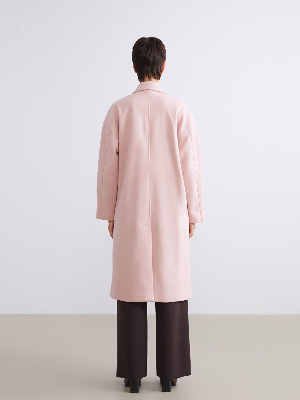 Pembe Kruvaze Yaka Kadın Kaşe Kaban-4