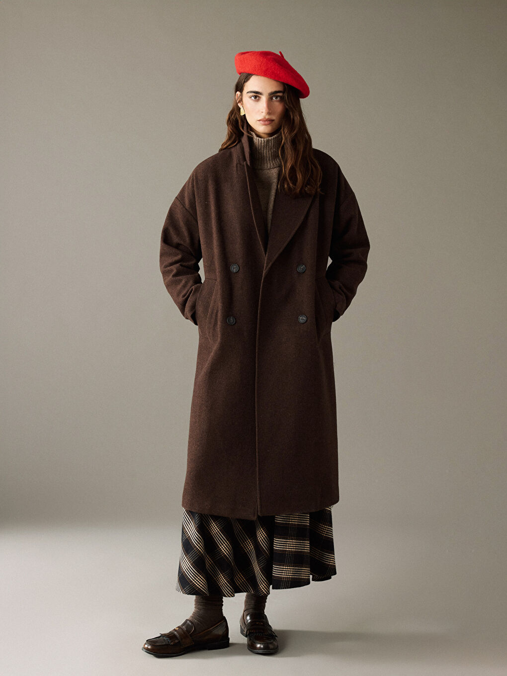 Kahverengi Kruvaze Yaka Kadın Kaşe Kaban-2