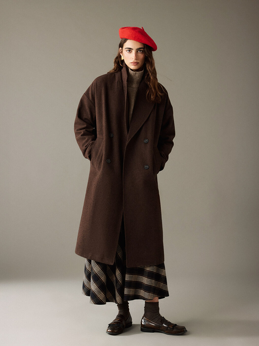 Kahverengi Kruvaze Yaka Kadın Kaşe Kaban-3