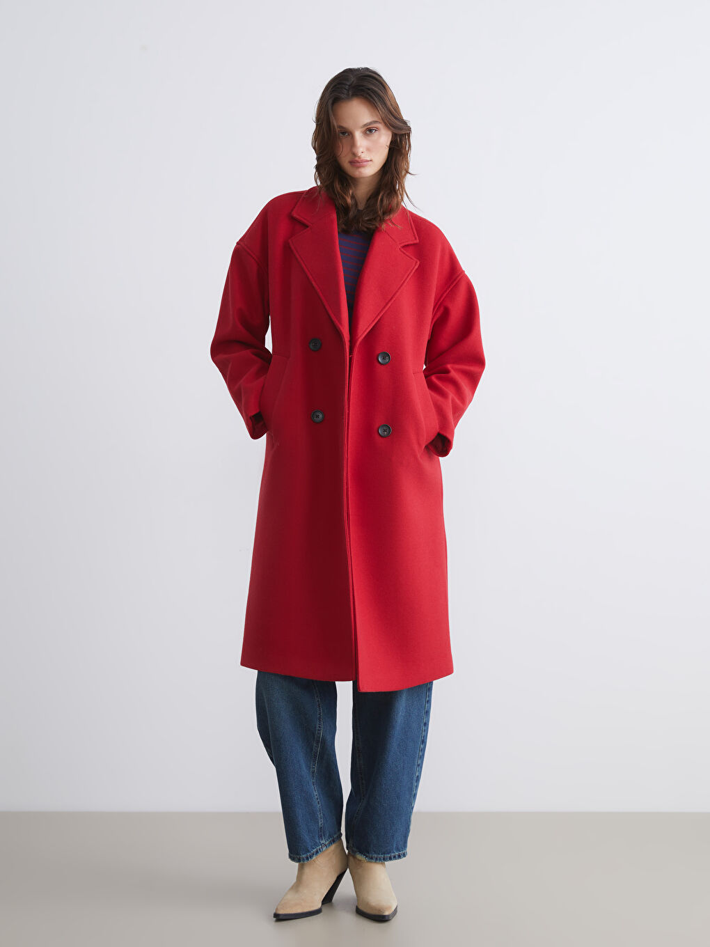 Kırmızı Kruvaze Yaka Kadın Kaşe Kaban-1